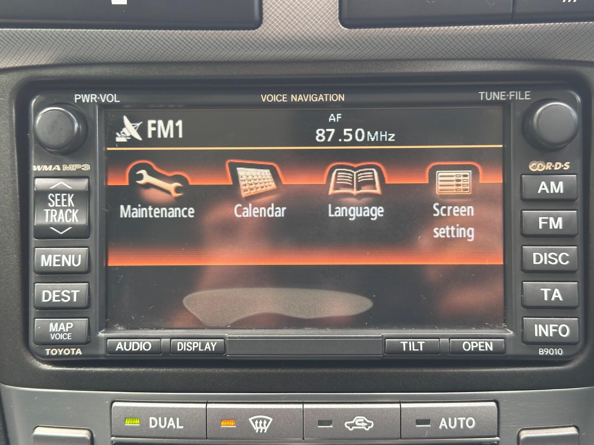 Toyota Avensis view 45