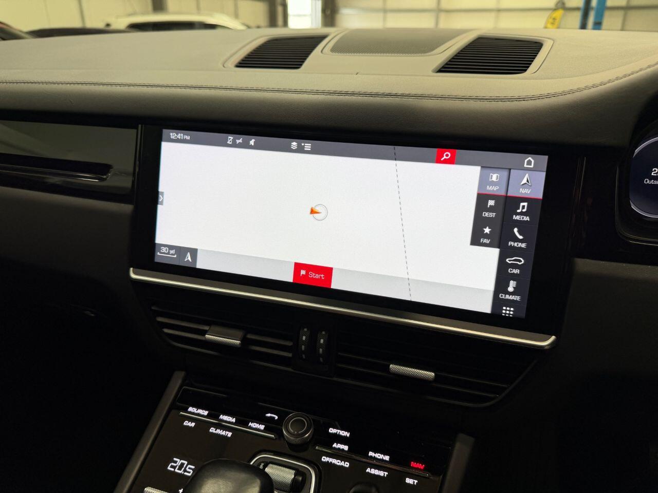 Porsche Cayenne view 19