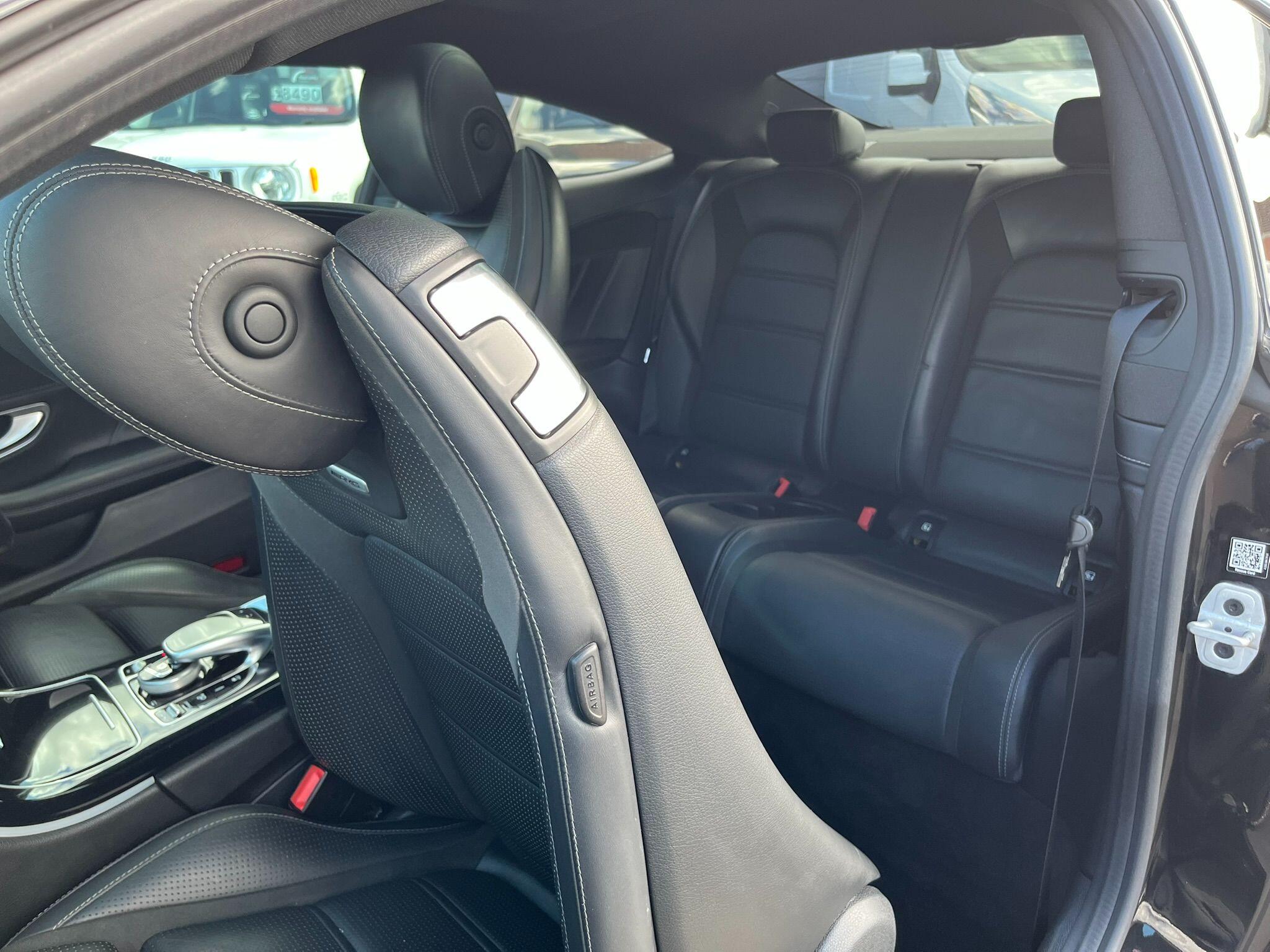 Mercedes-Benz C-Class view 35
