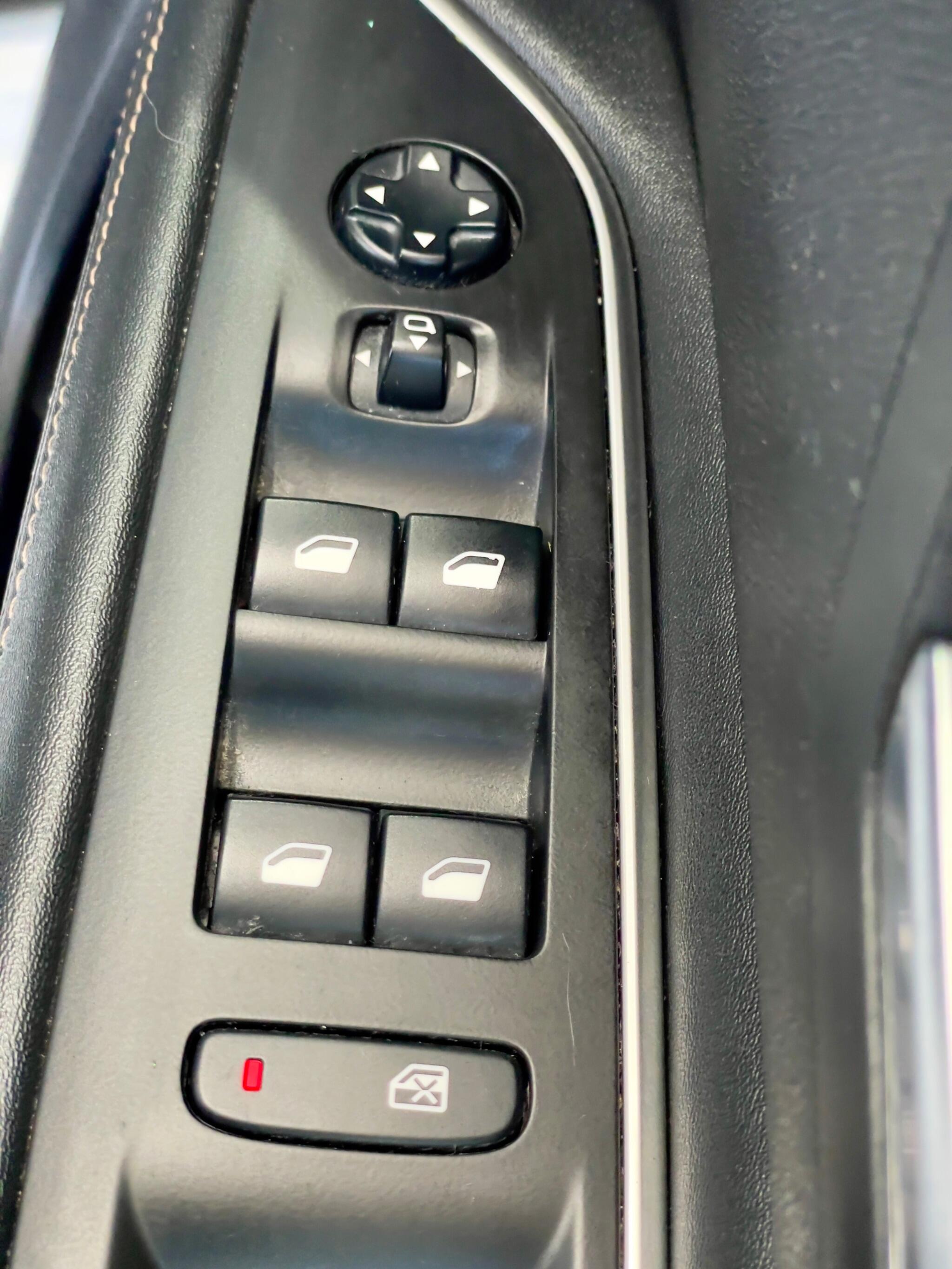Peugeot 3008 view 38