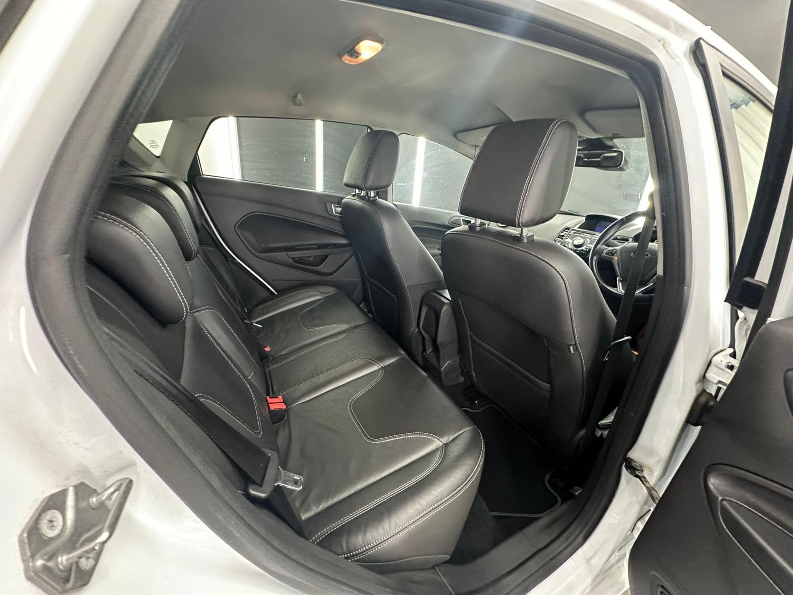 Ford Fiesta view 25