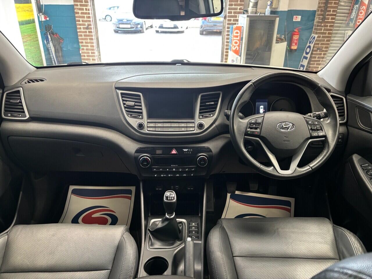 Hyundai Tucson view 18
