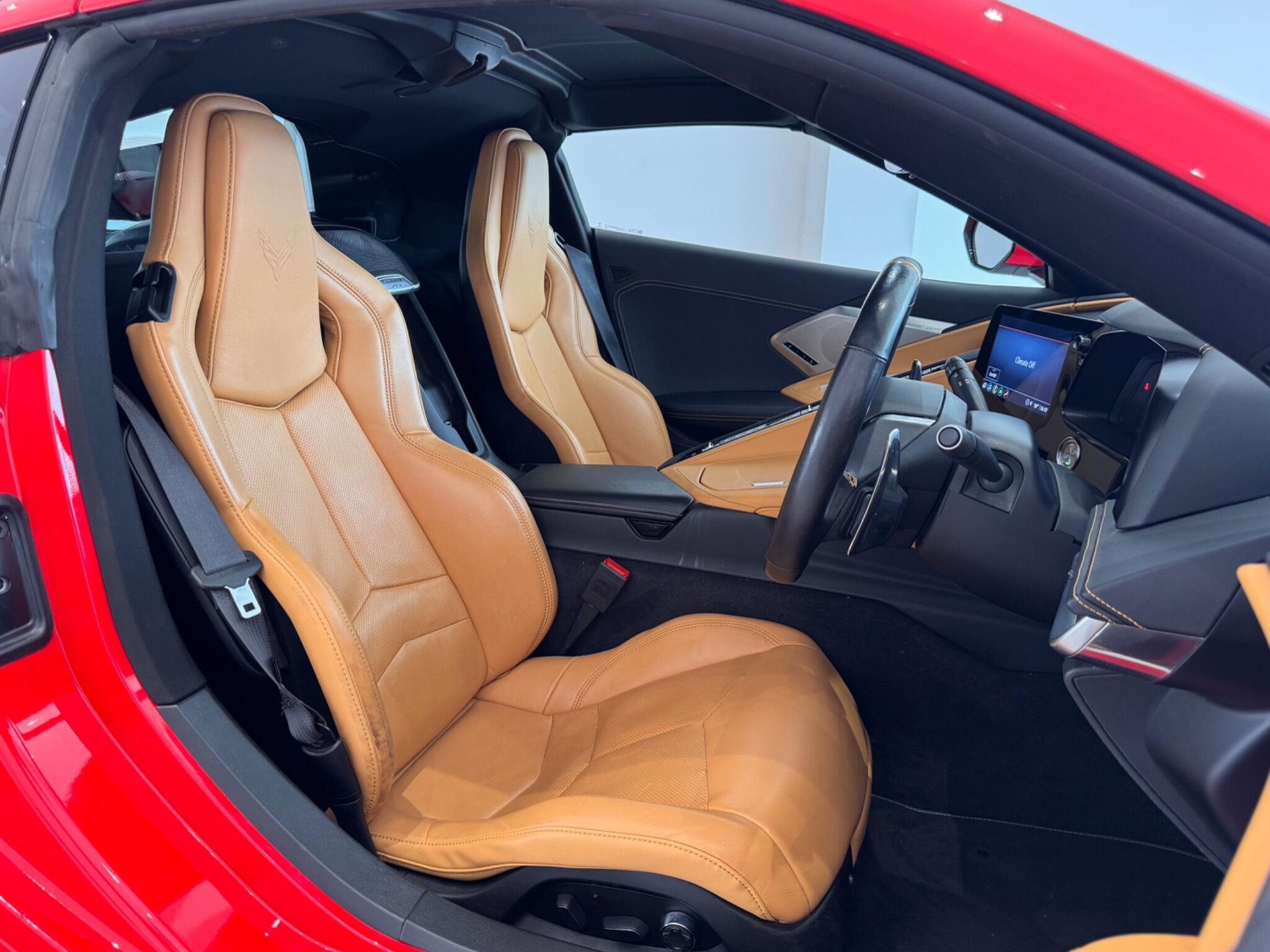 Chevrolet Corvette view 11