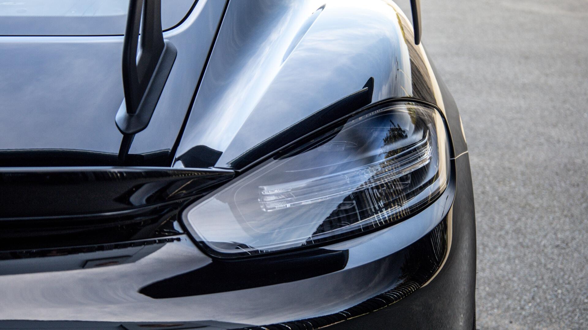 Porsche Cayman view 29