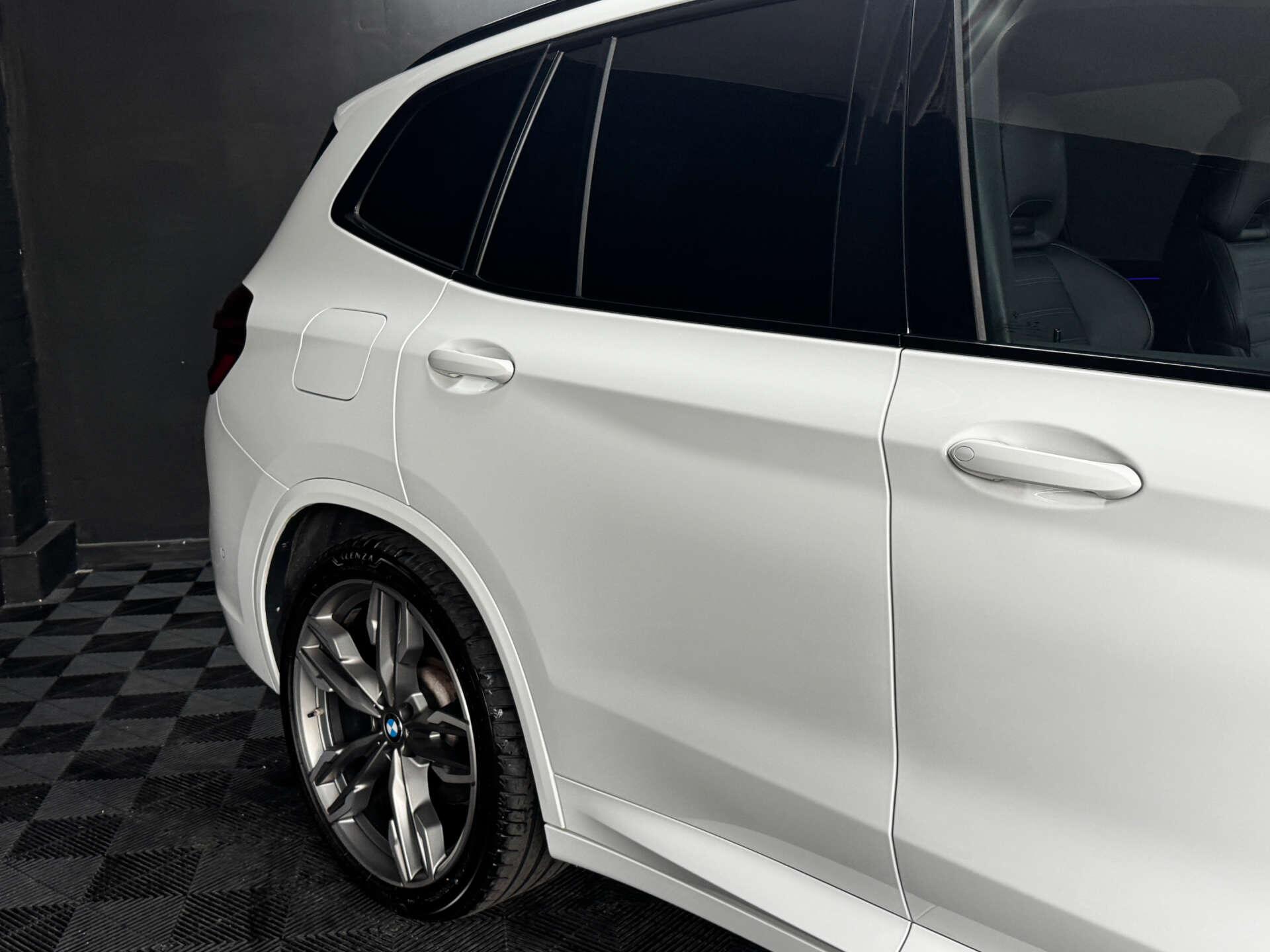 BMW X3 view 12