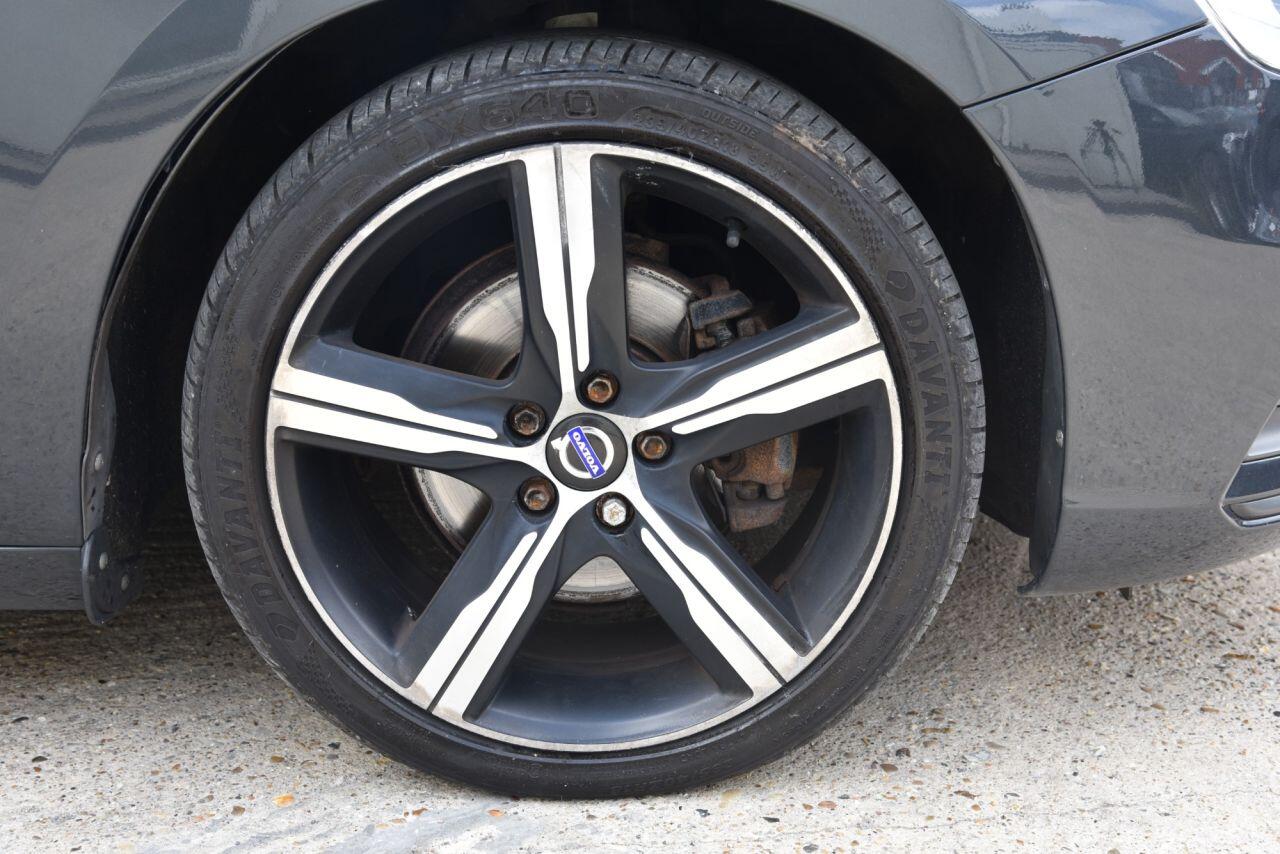 Volvo S60 view 57