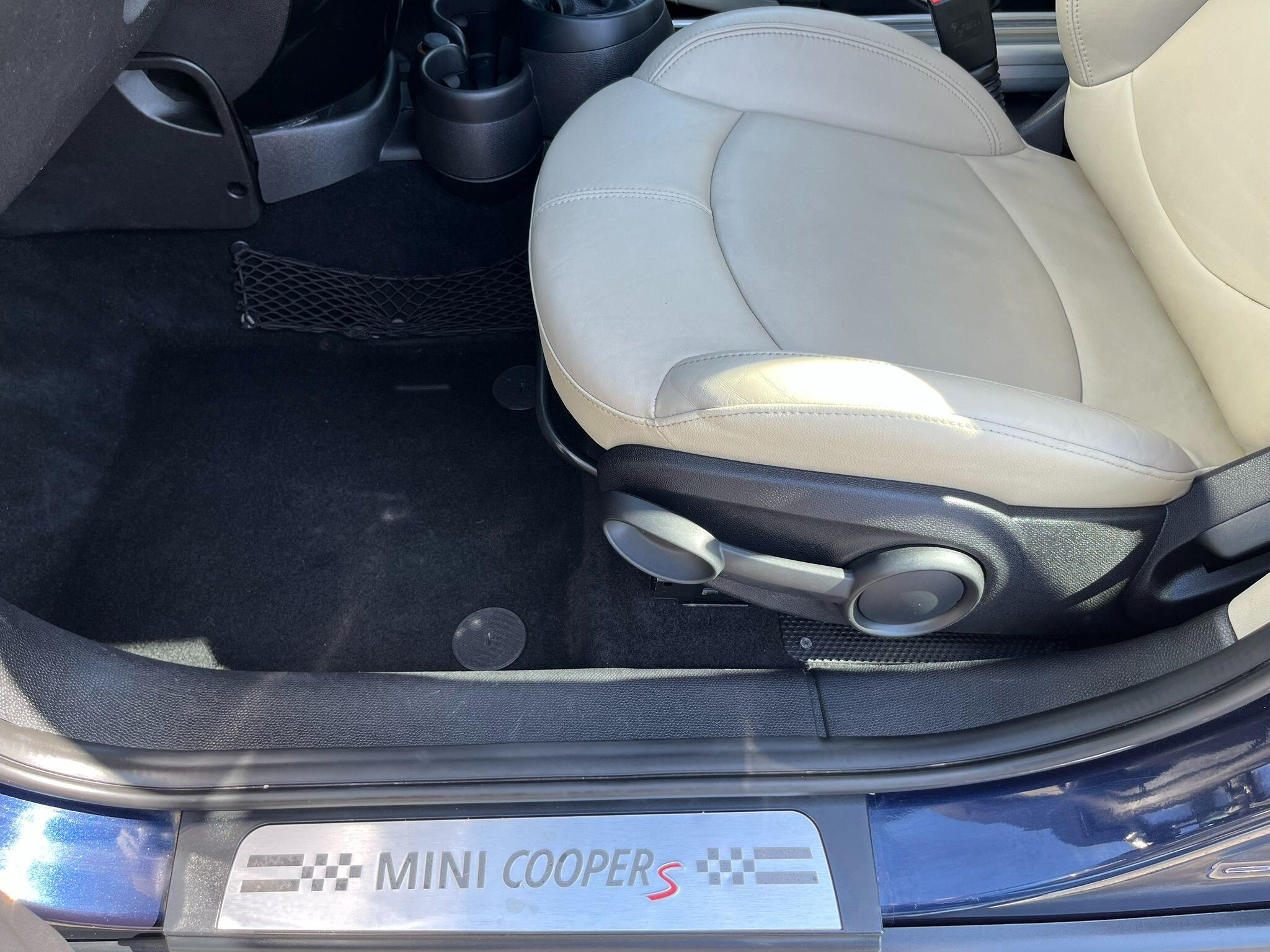 Mini Countryman view 24
