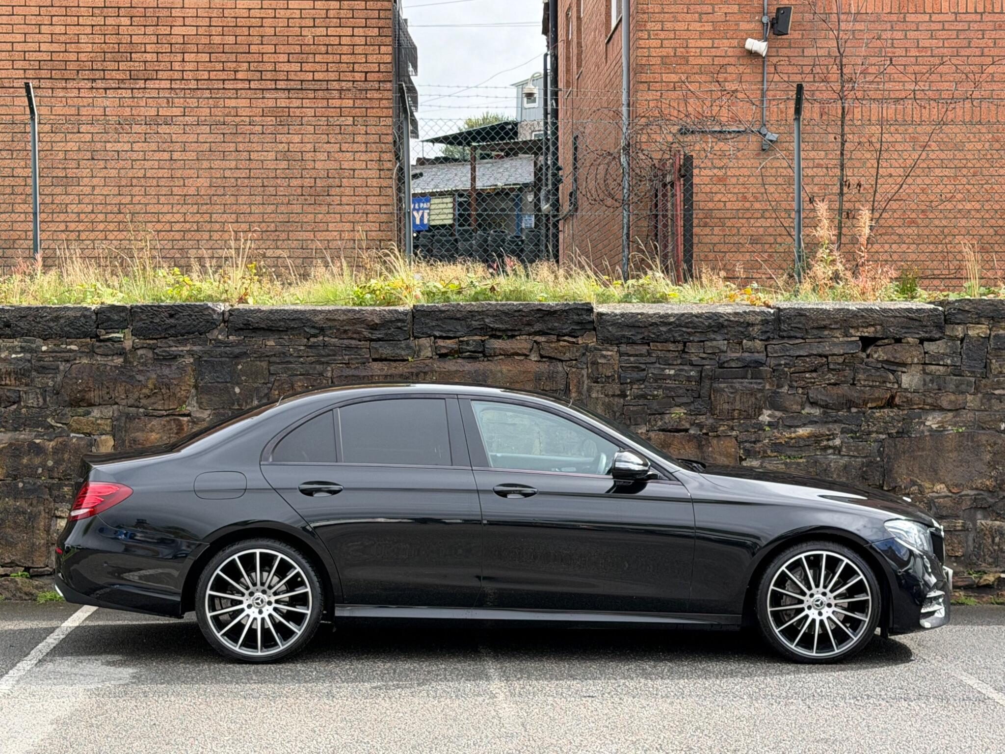 Mercedes-Benz E-Class view 8