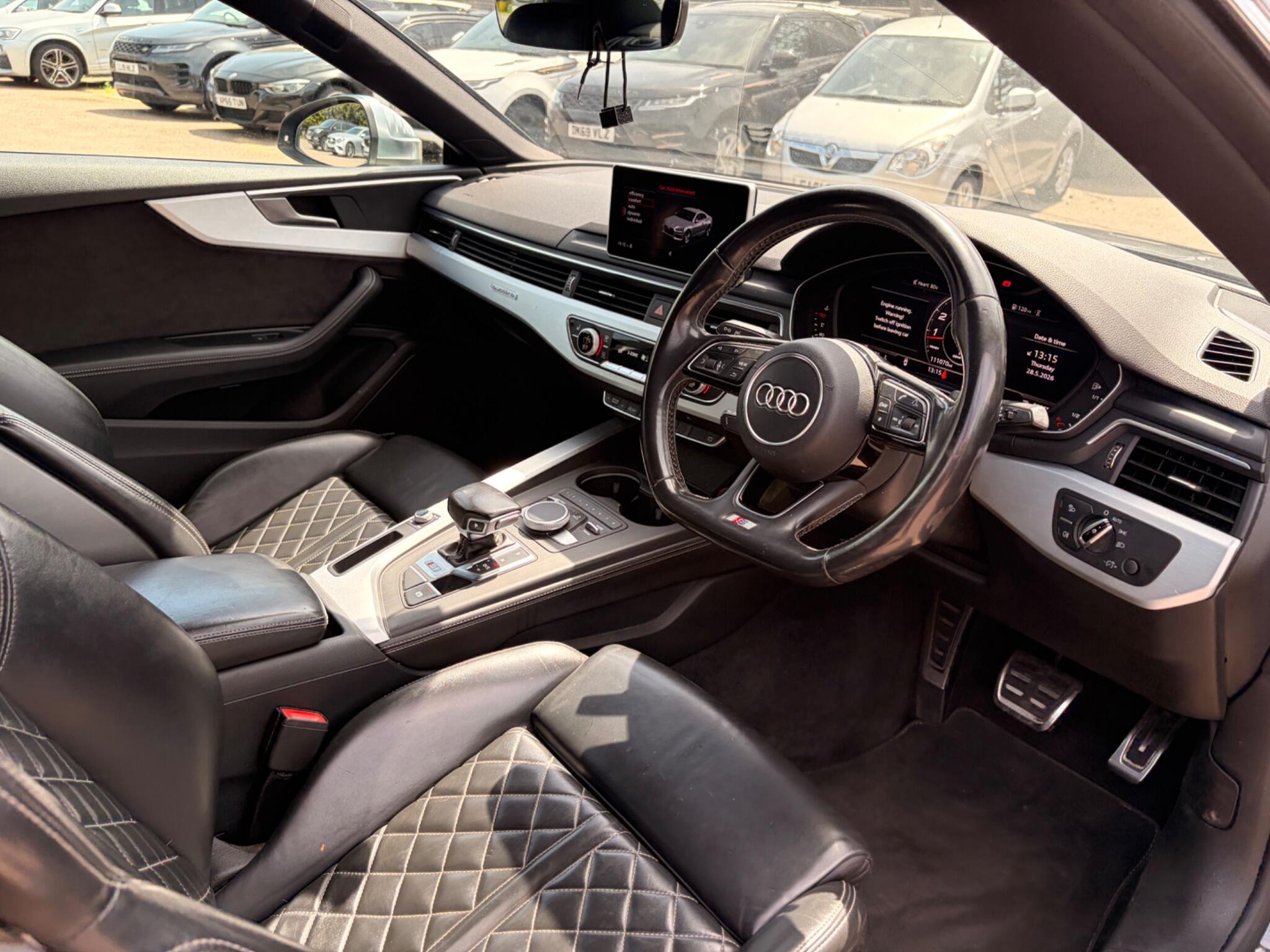 Audi S5 view 10