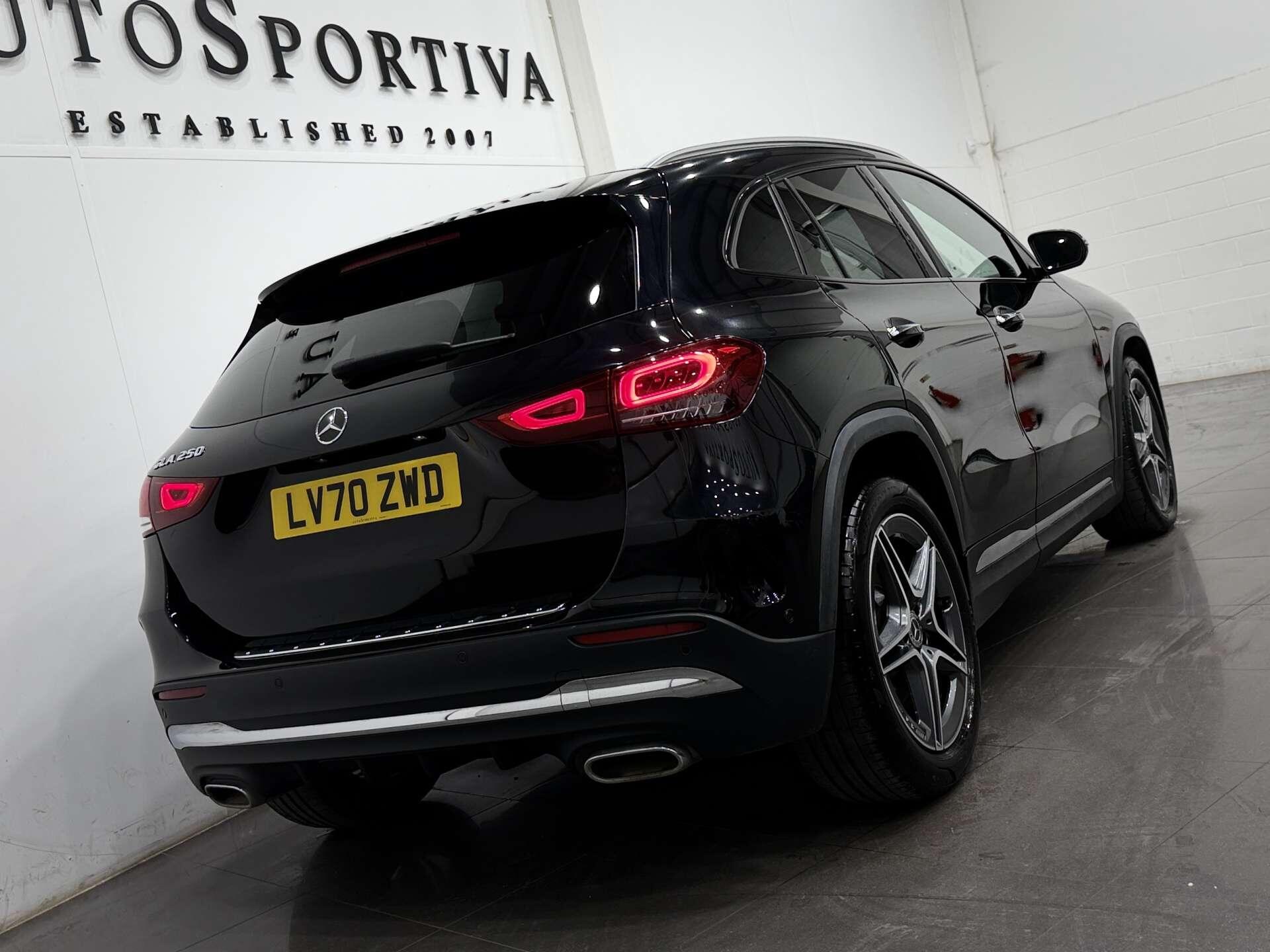 Mercedes-Benz Gla view 23