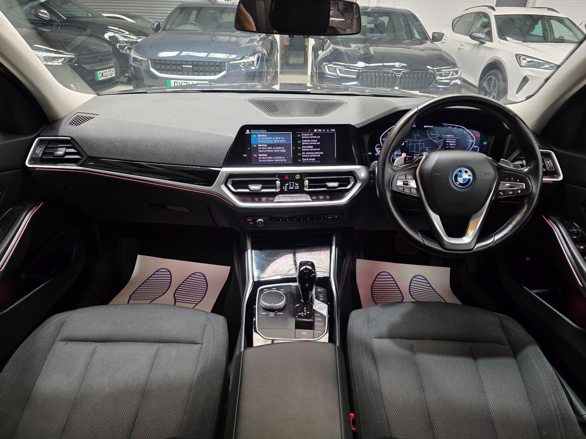 BMW 3 Series view 5