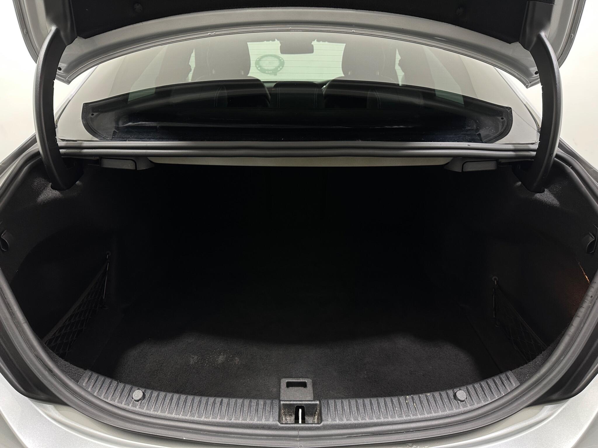 Mercedes-Benz C-Class view 47