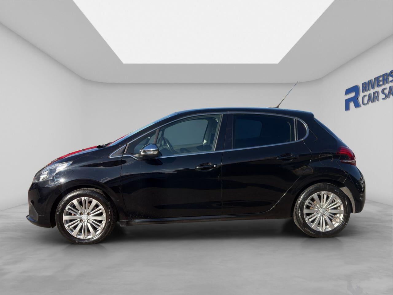 Peugeot 208 view 8