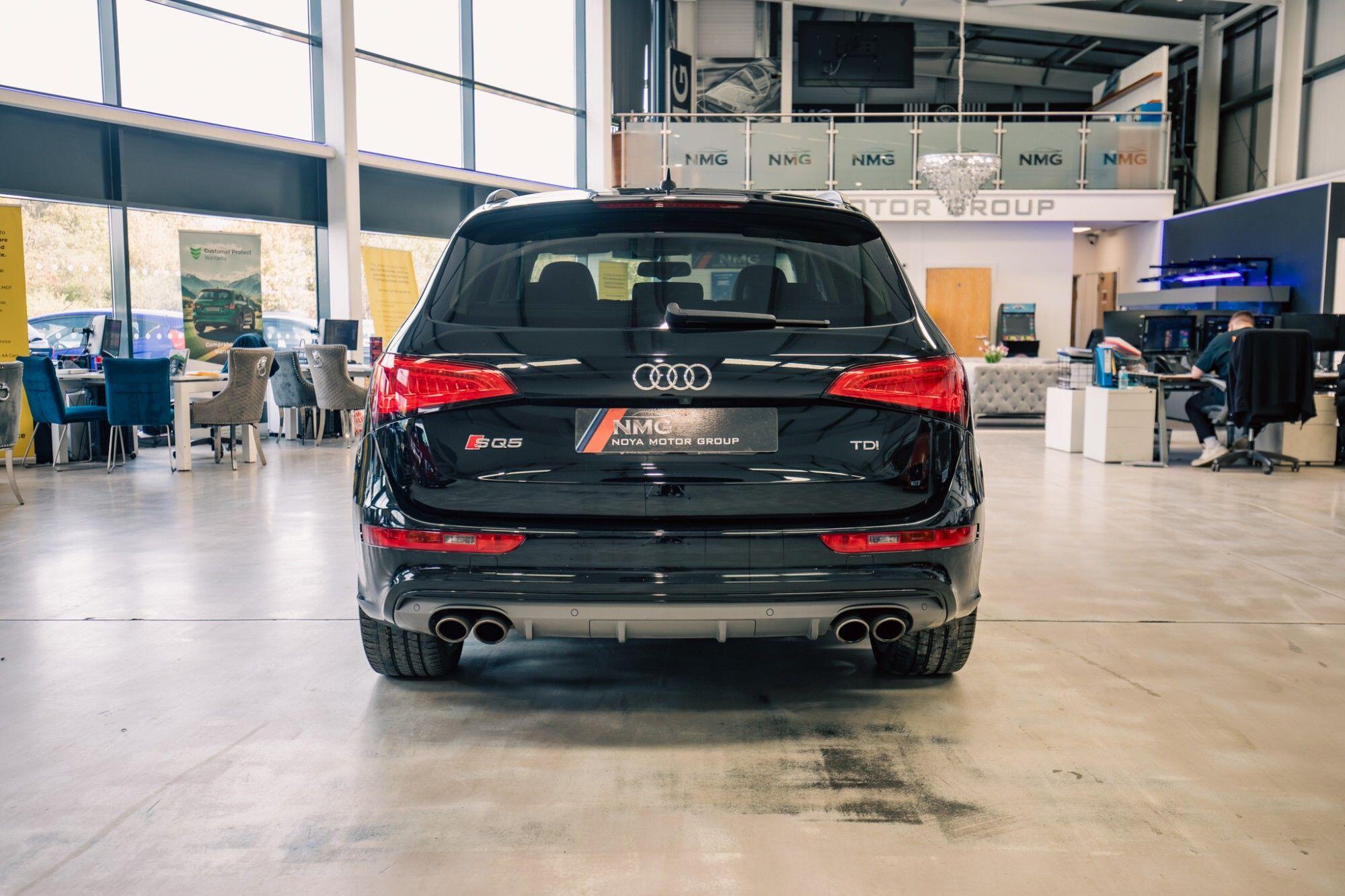 Audi SQ5 view 31