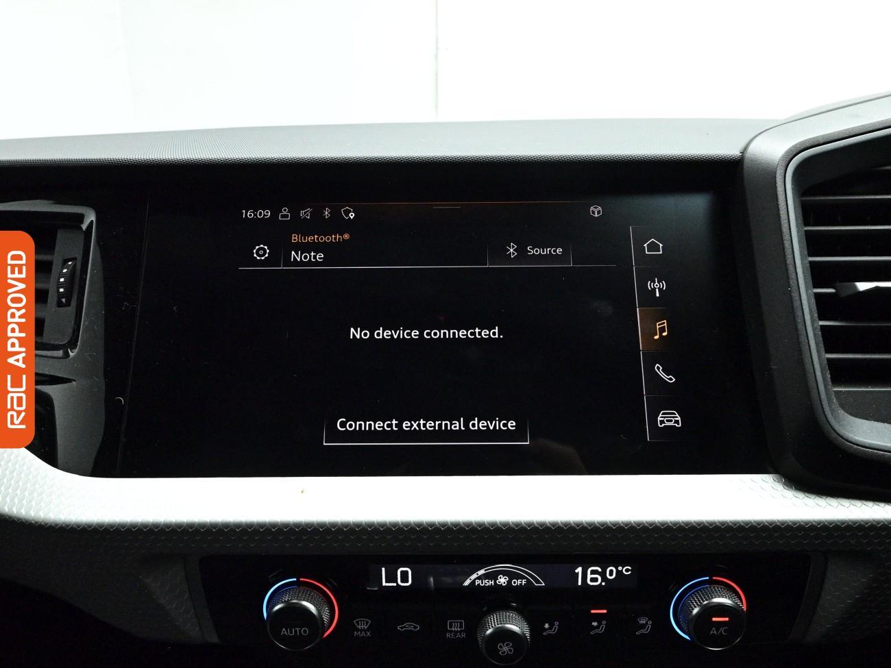 Audi A1 view 3