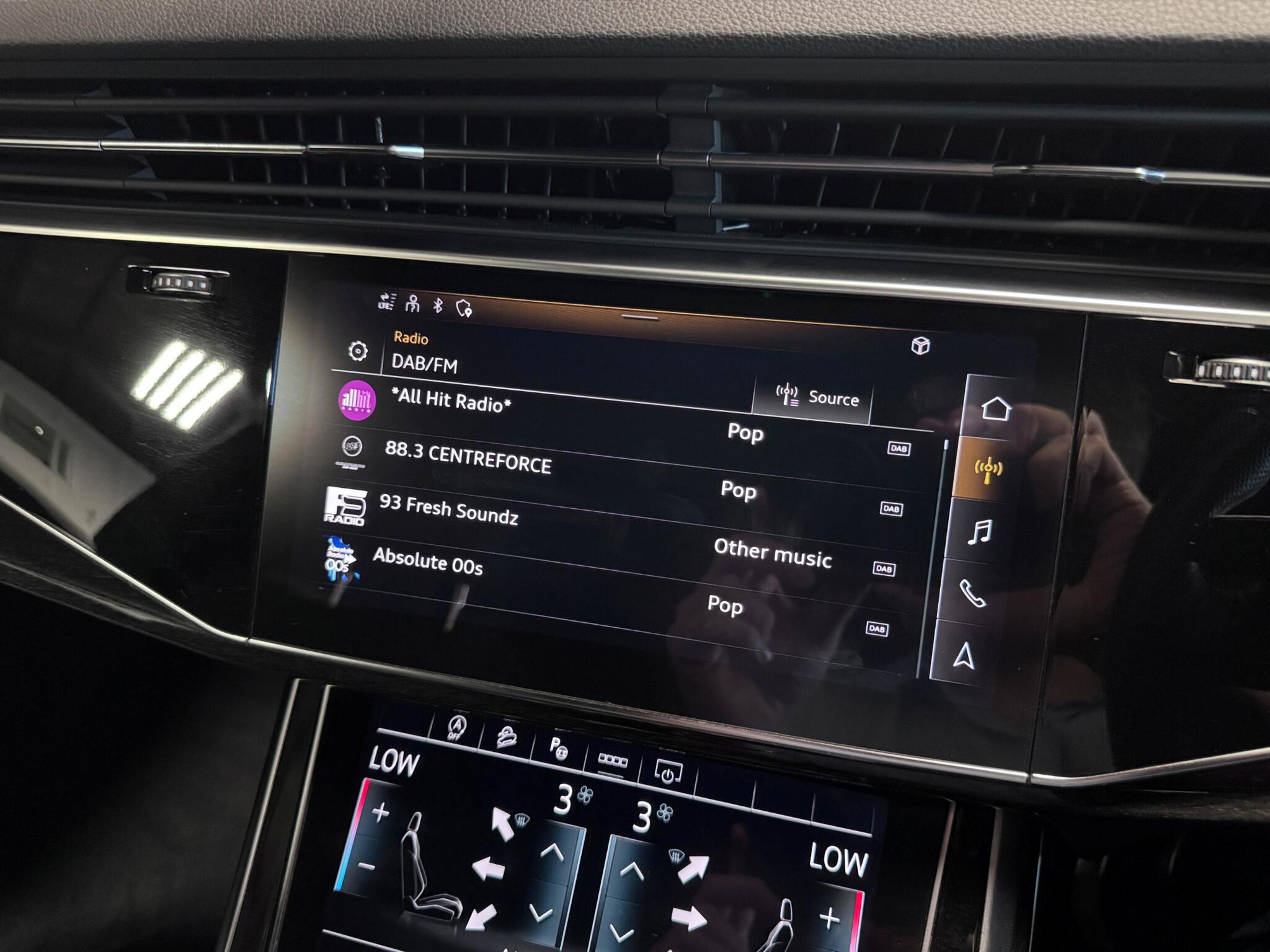 Audi Q8 view 48
