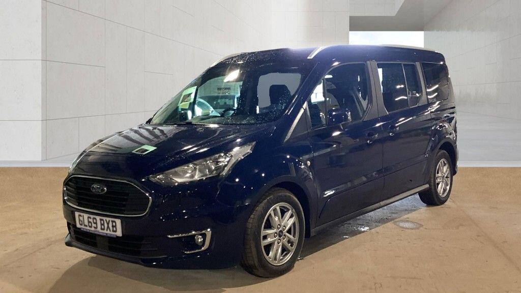 Ford Grand Tourneo Connect view 6