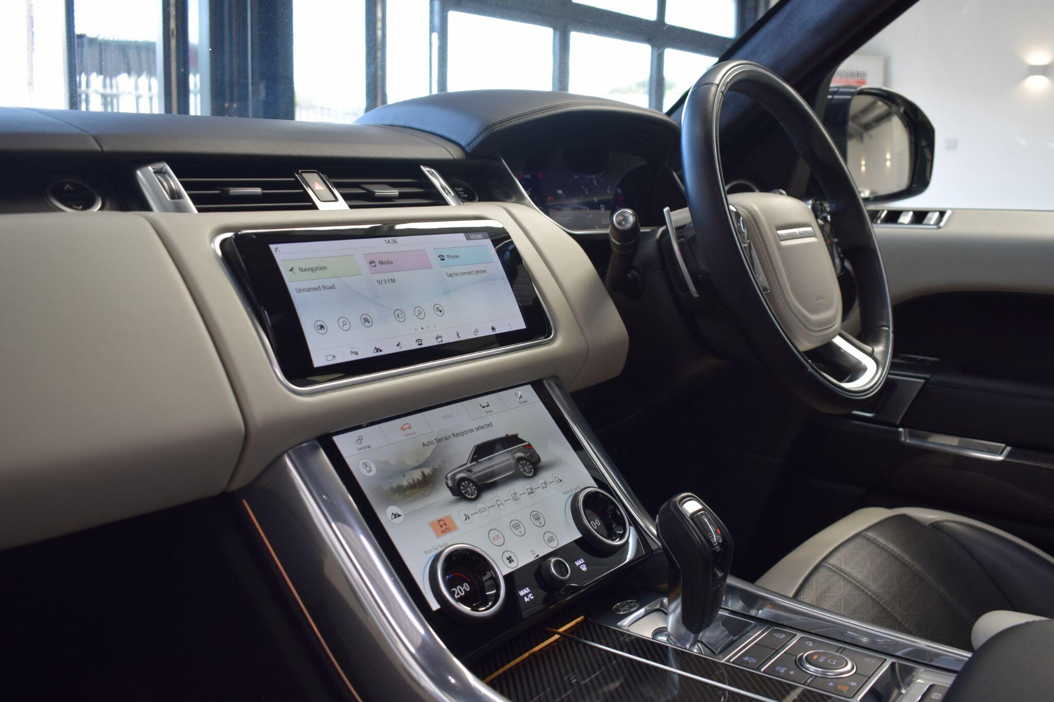 Land Rover Range Rover Sport view 10