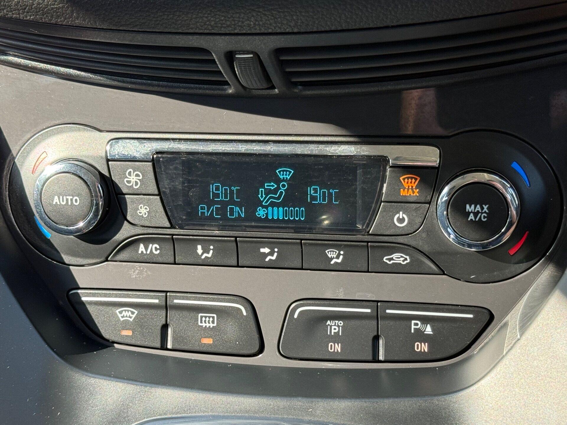Ford Kuga view 33