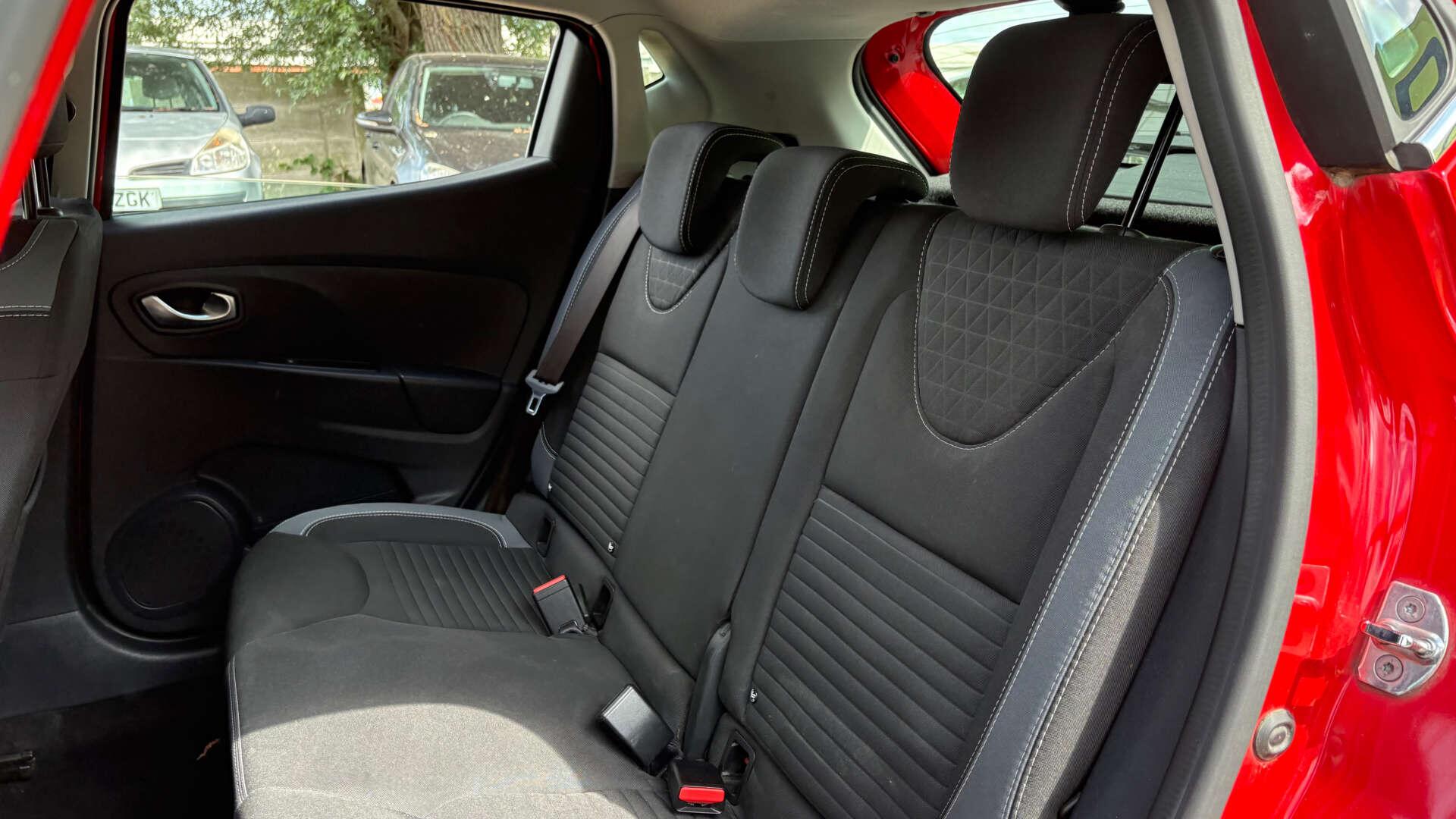 Renault Clio view 11