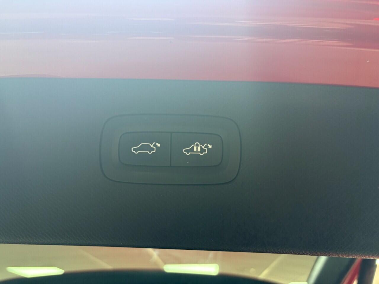 Volvo XC90 view 17