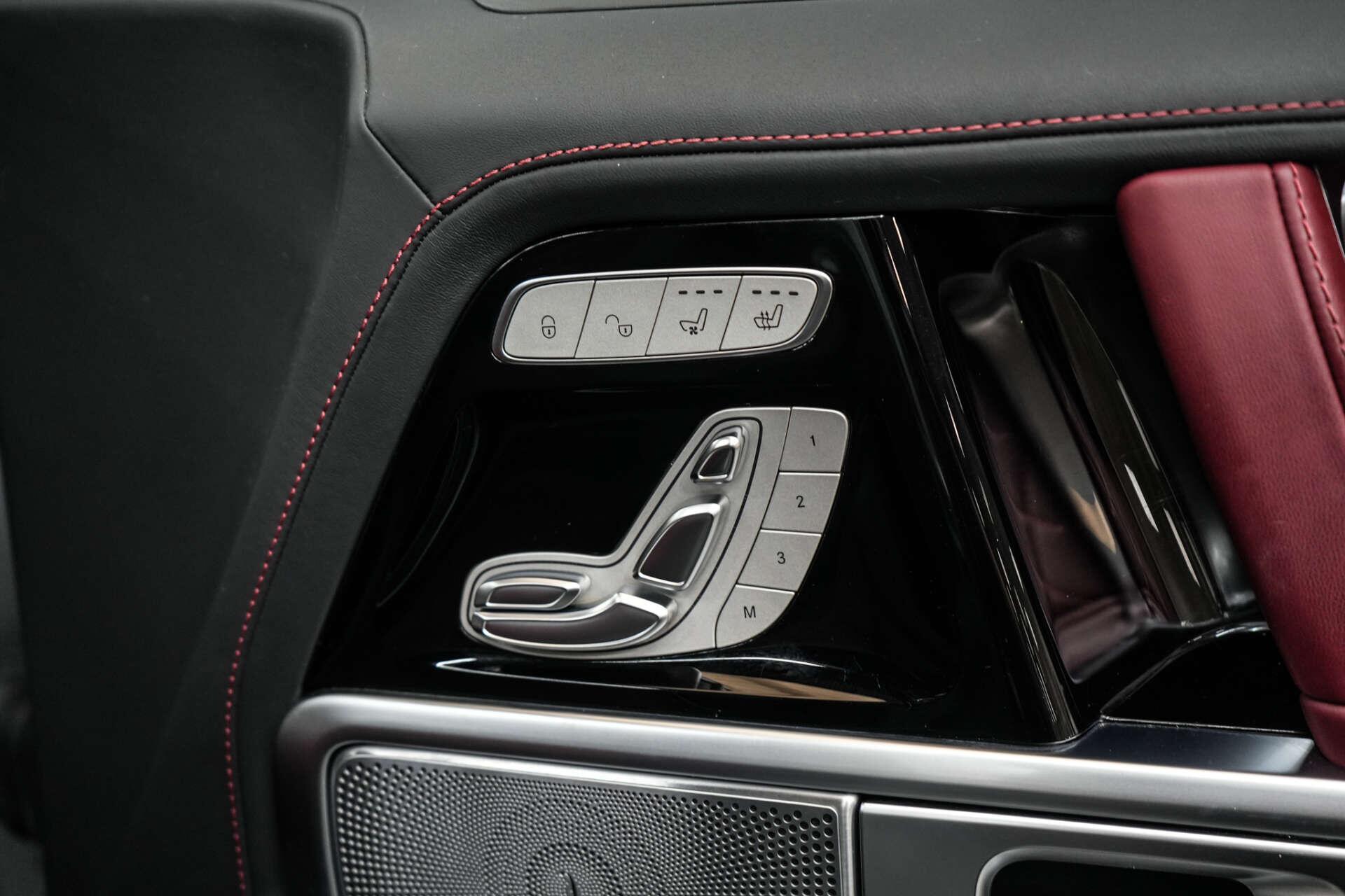 Mercedes-Benz G-Class view 29