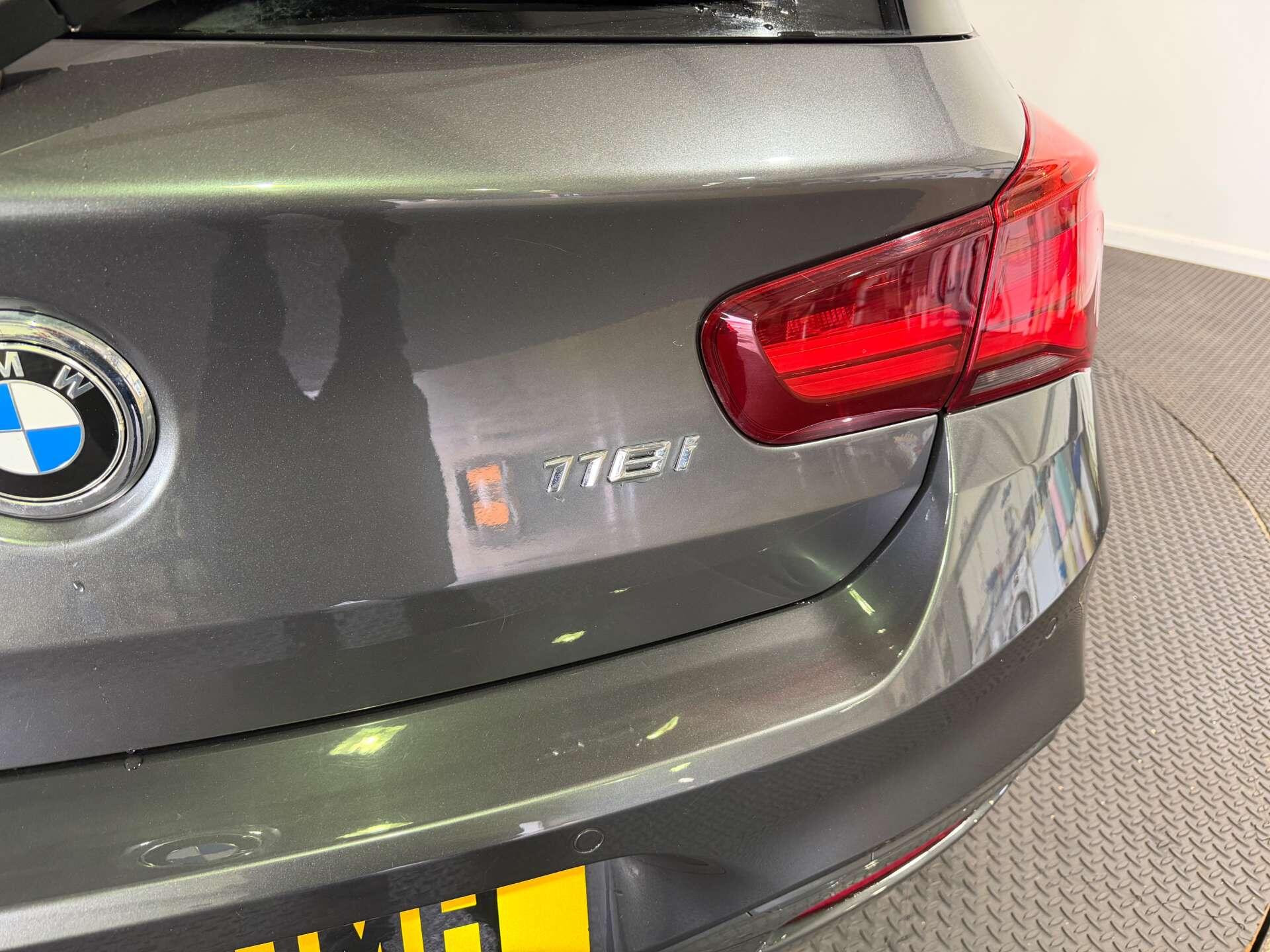BMW 1 Series view 9