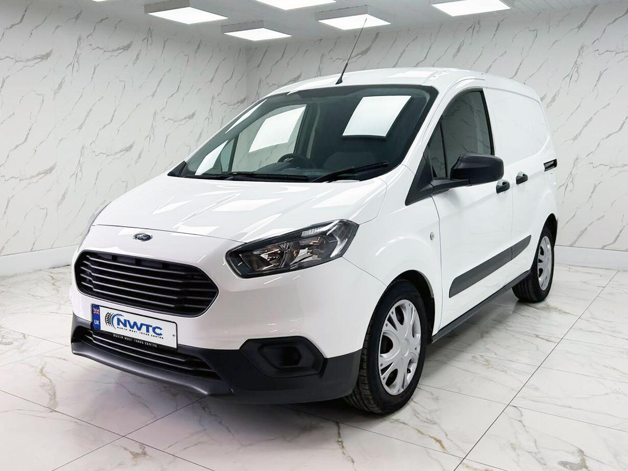 Ford Transit Courier view 6
