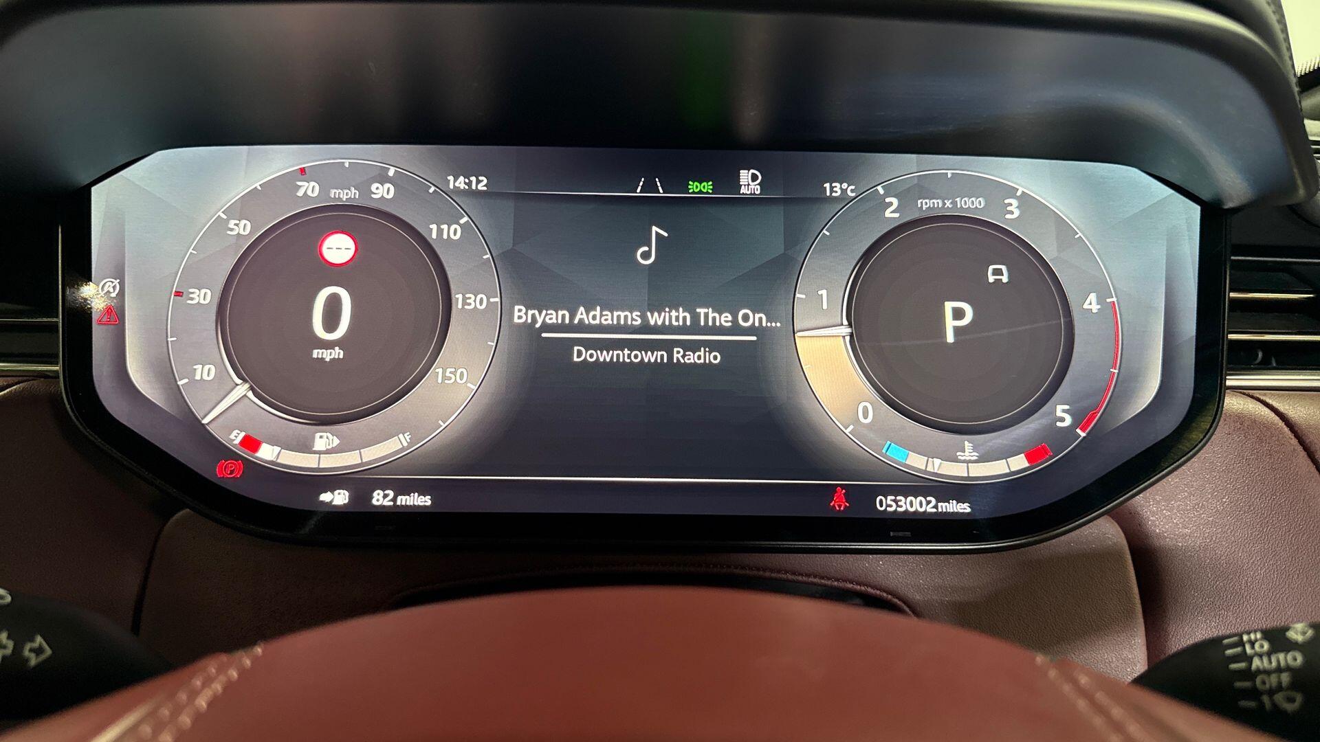 Land Rover Range Rover Sport view 16