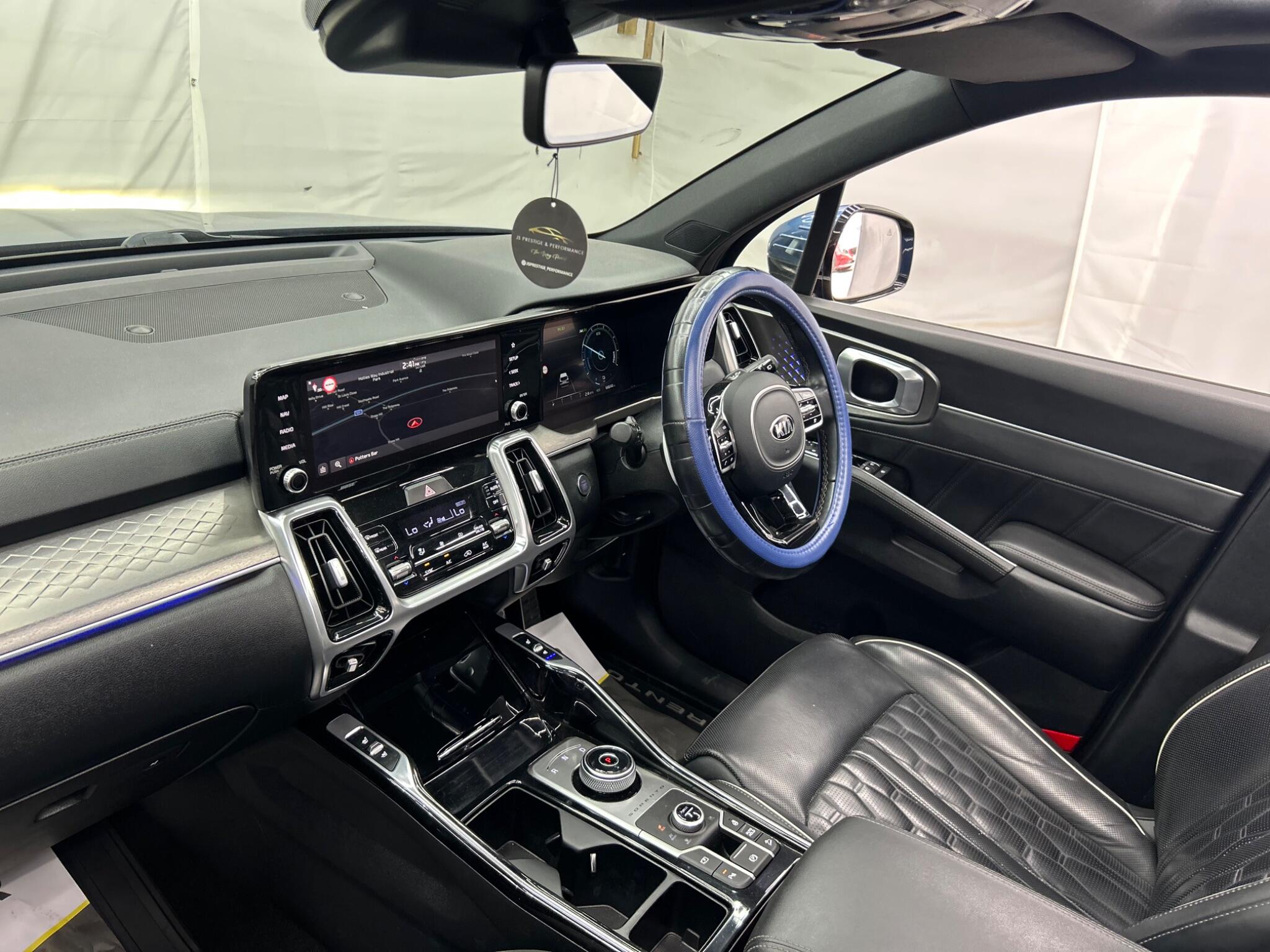 Kia Sorento view 13