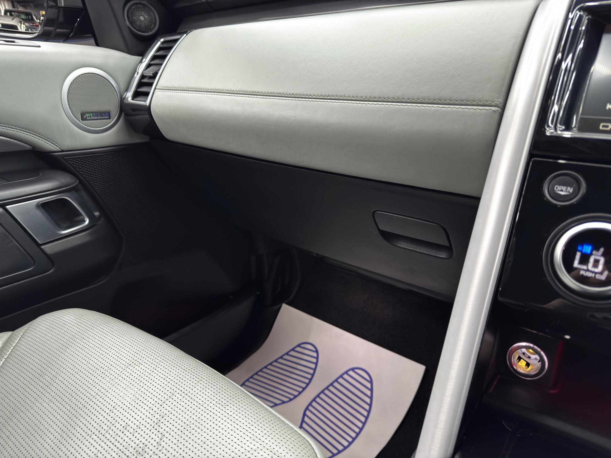 Land Rover Discovery view 41