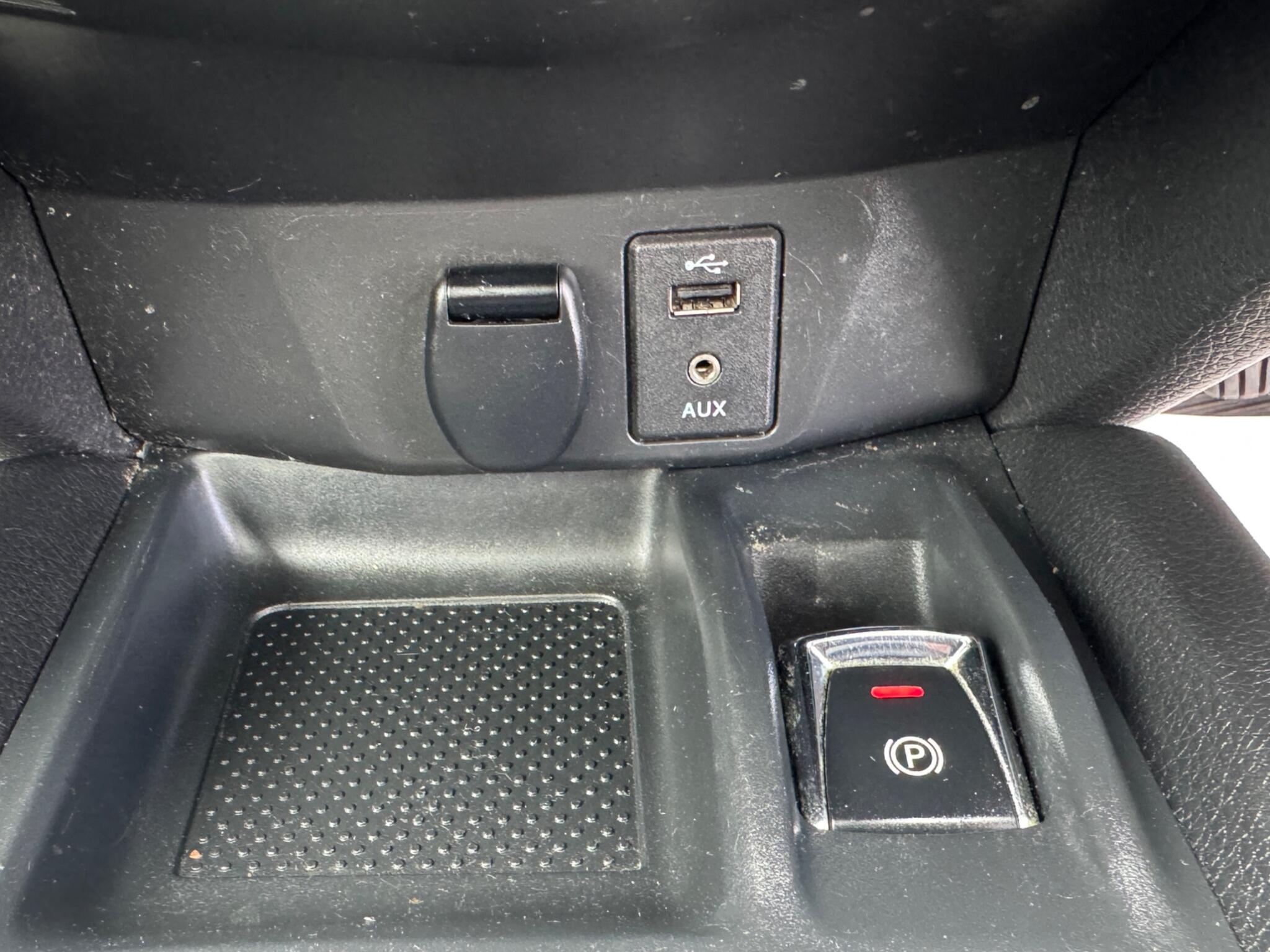 Nissan X-Trail view 42