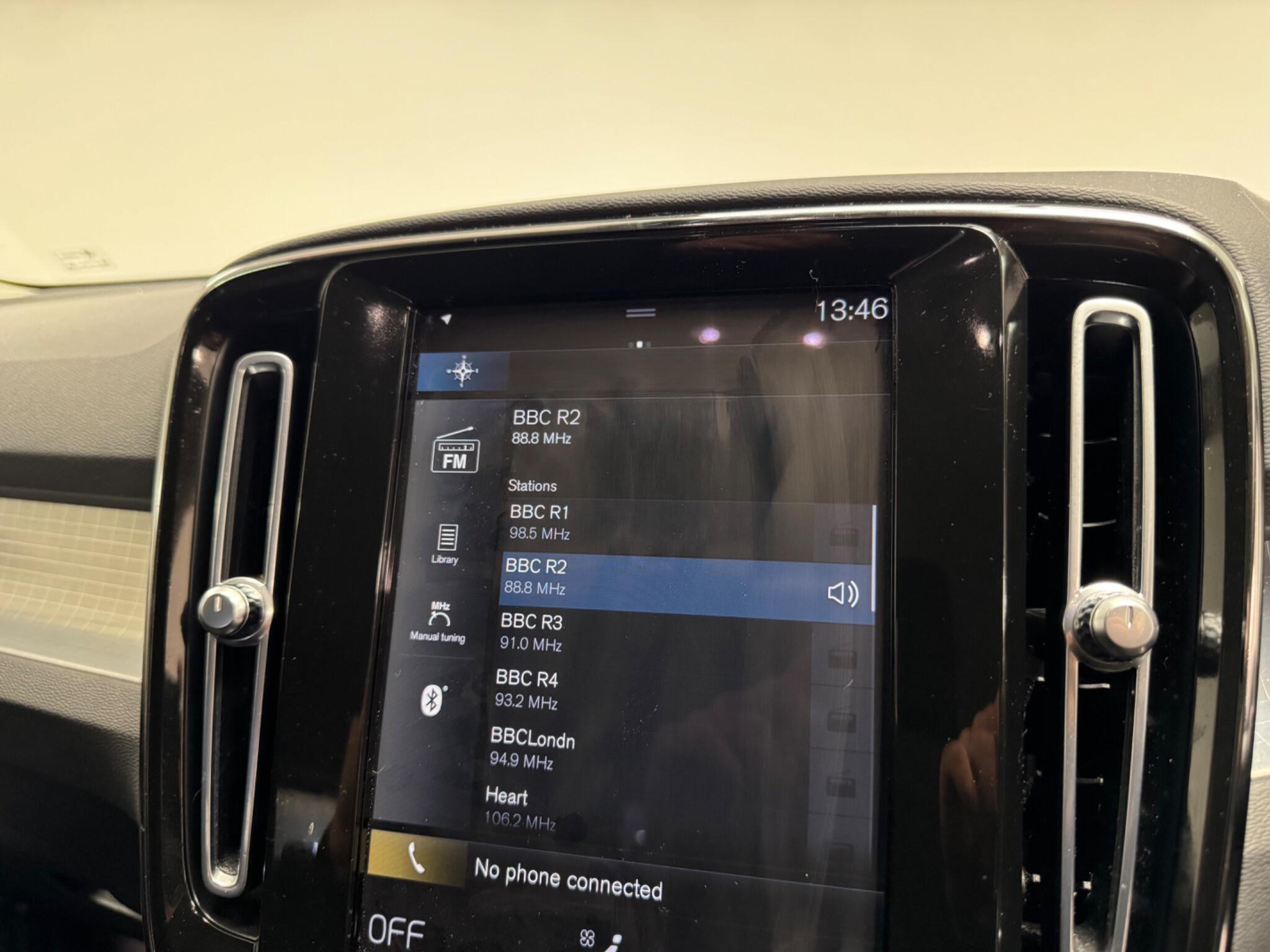 Volvo XC40 view 22