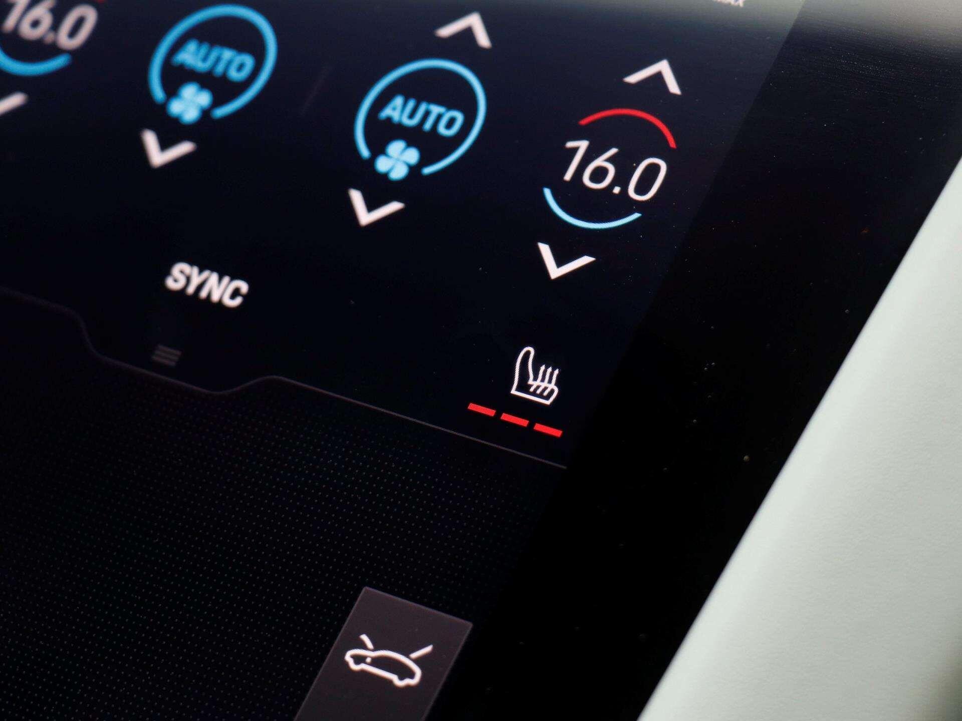 Porsche Taycan view 17