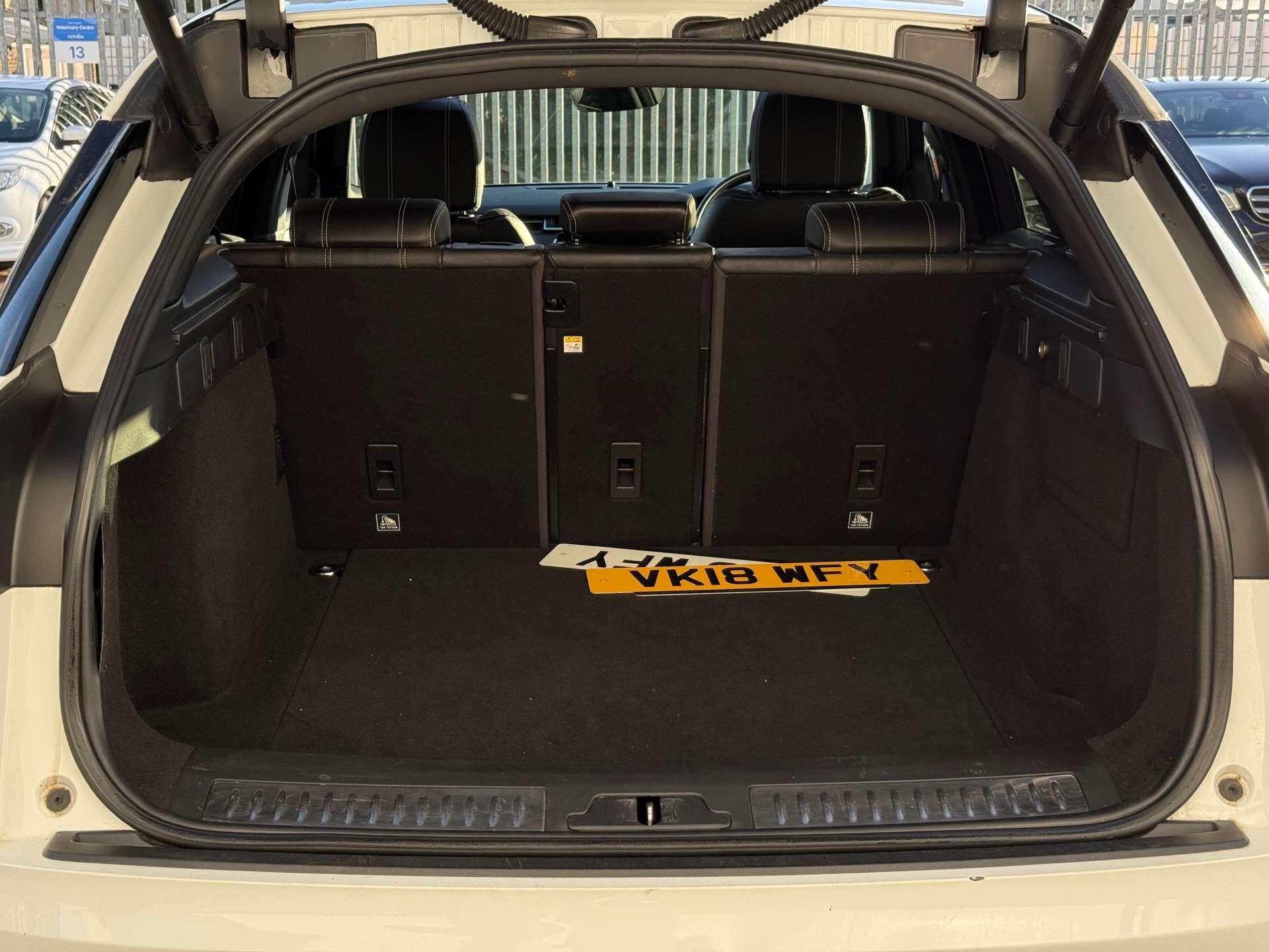 Land Rover Range Rover Velar view 33
