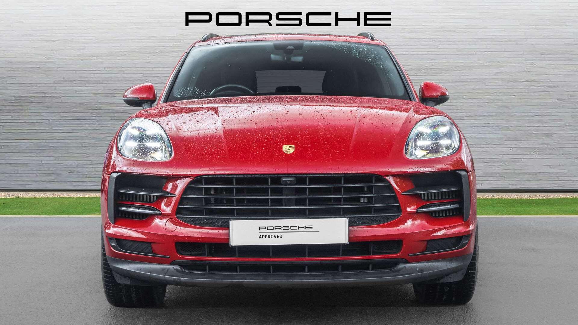 Porsche Macan view 9
