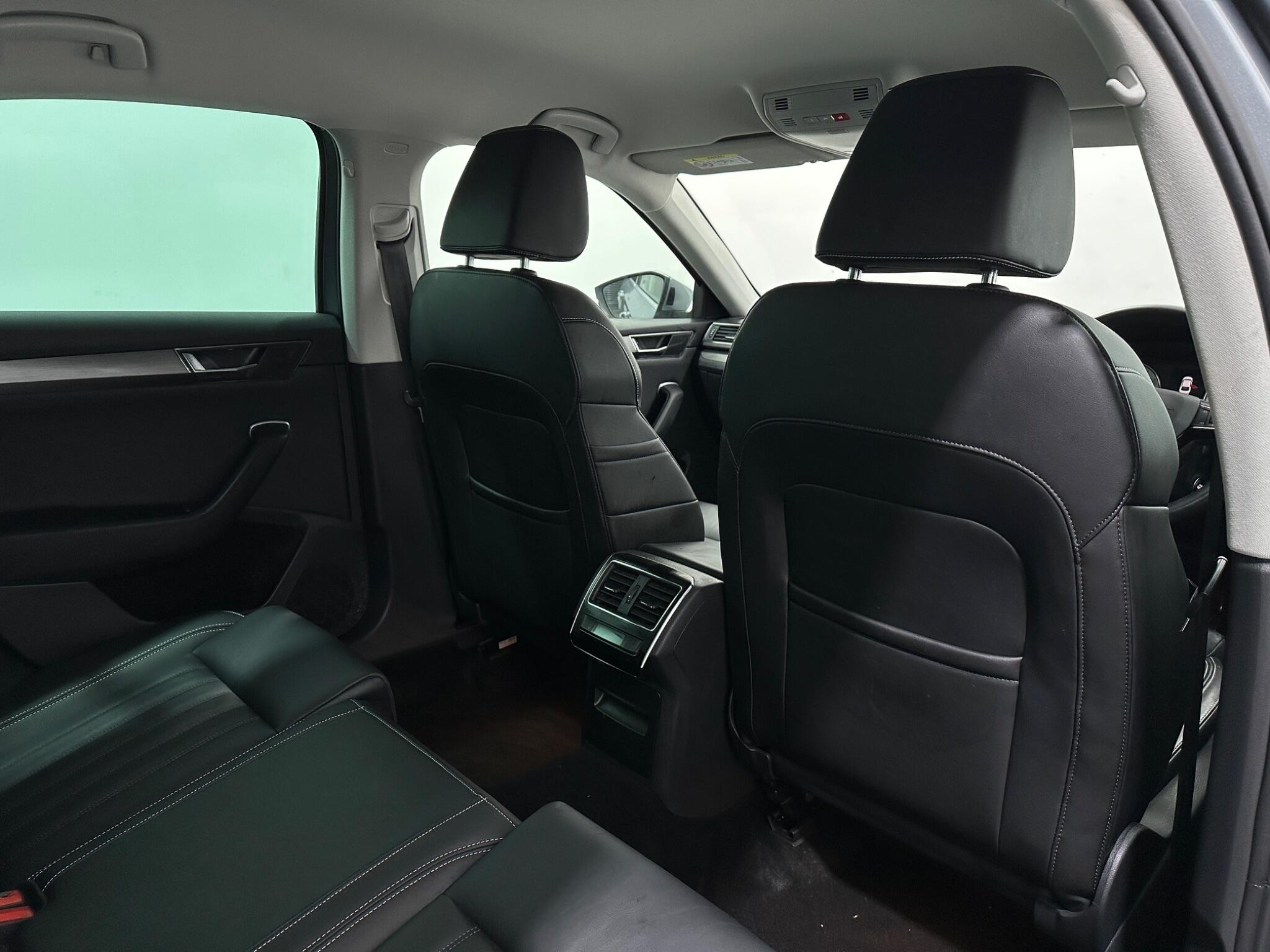 Skoda Superb view 41
