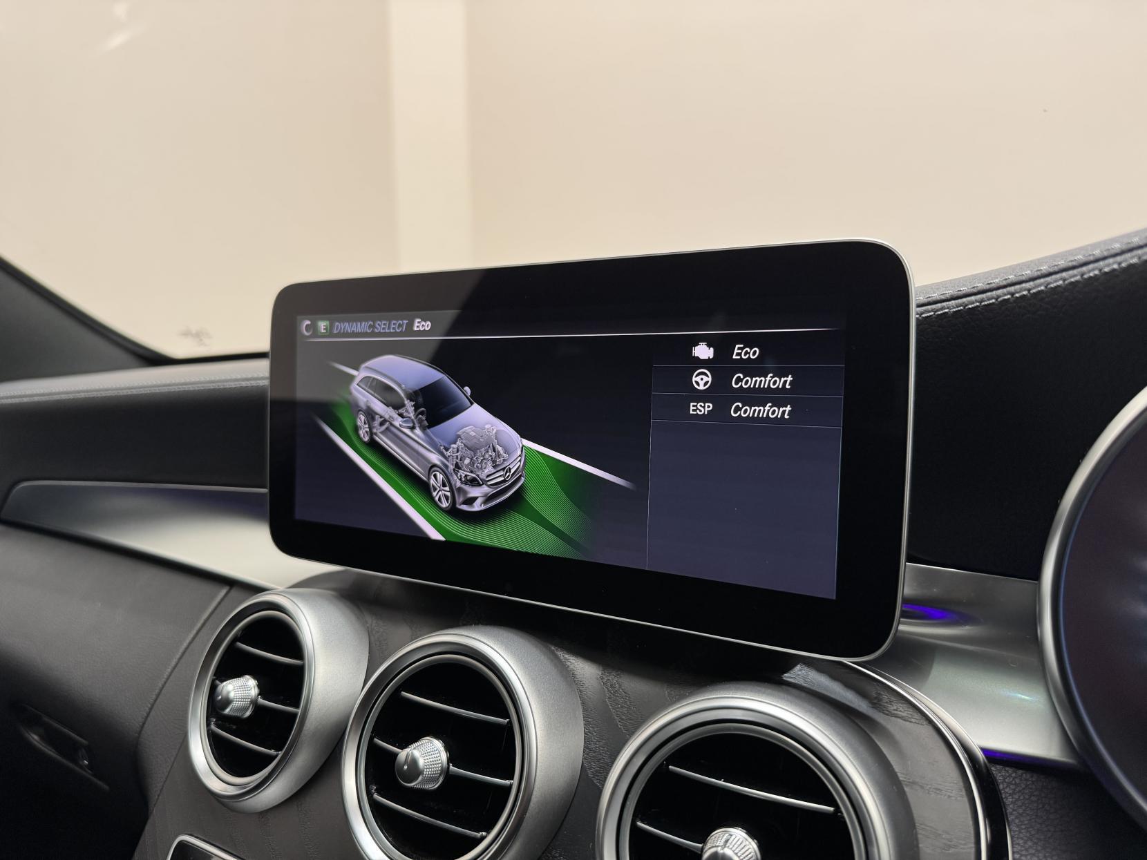 Mercedes-Benz C Class view 32