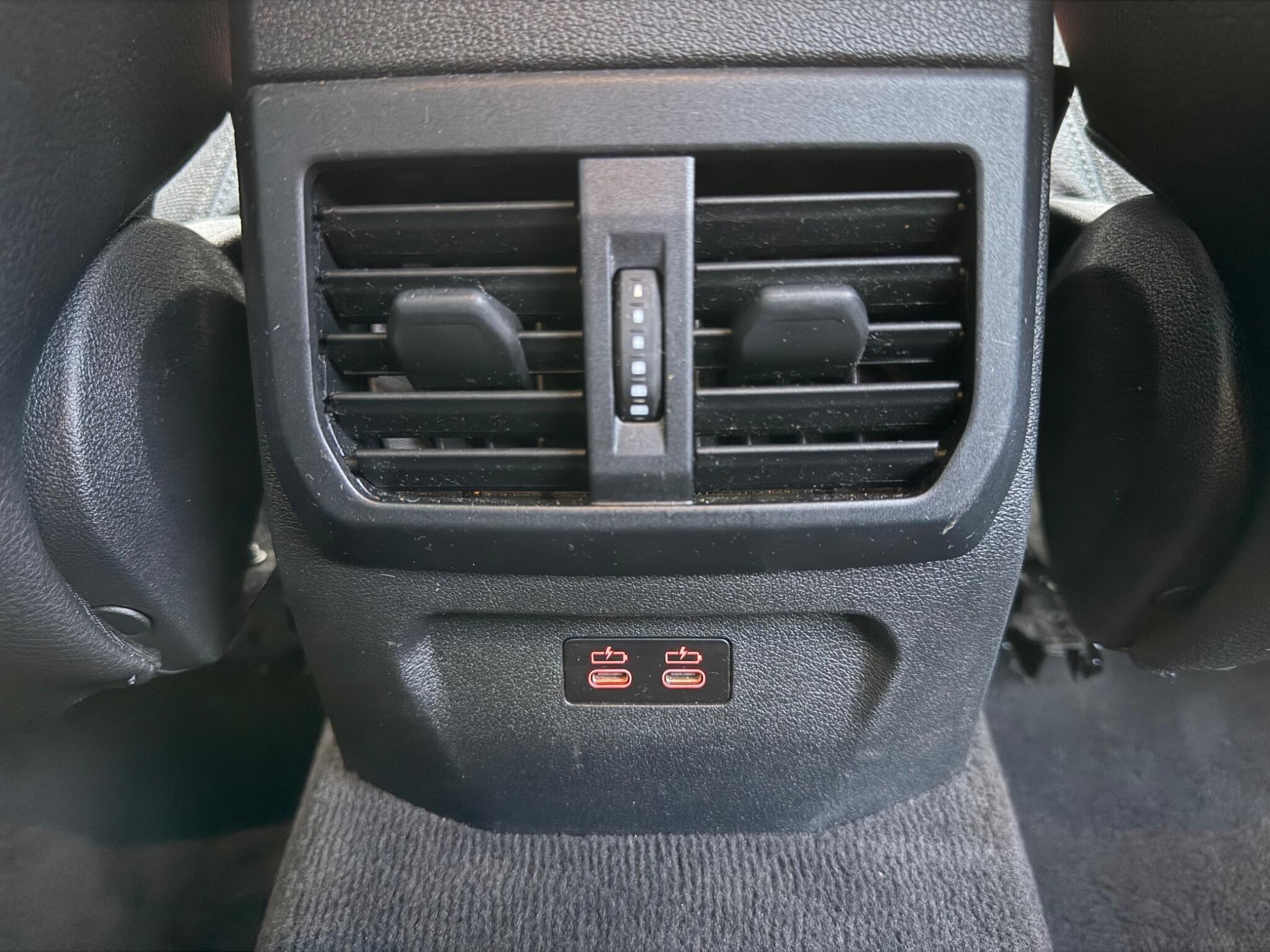 BMW 1 Series view 26