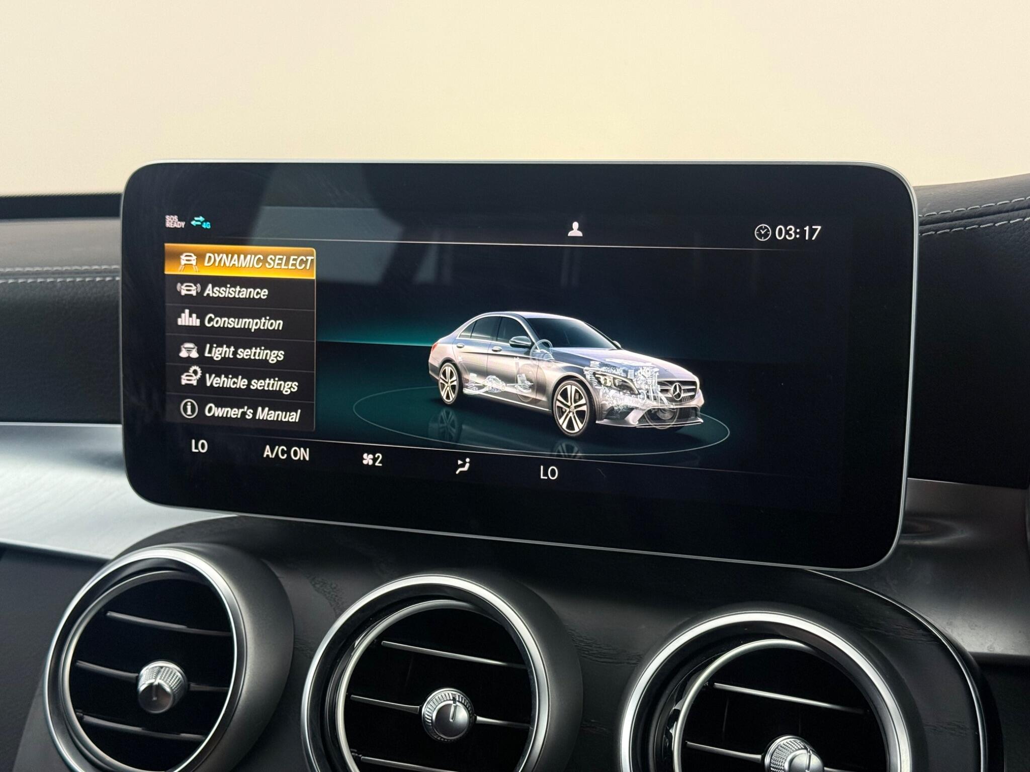 Mercedes-Benz C-Class view 35