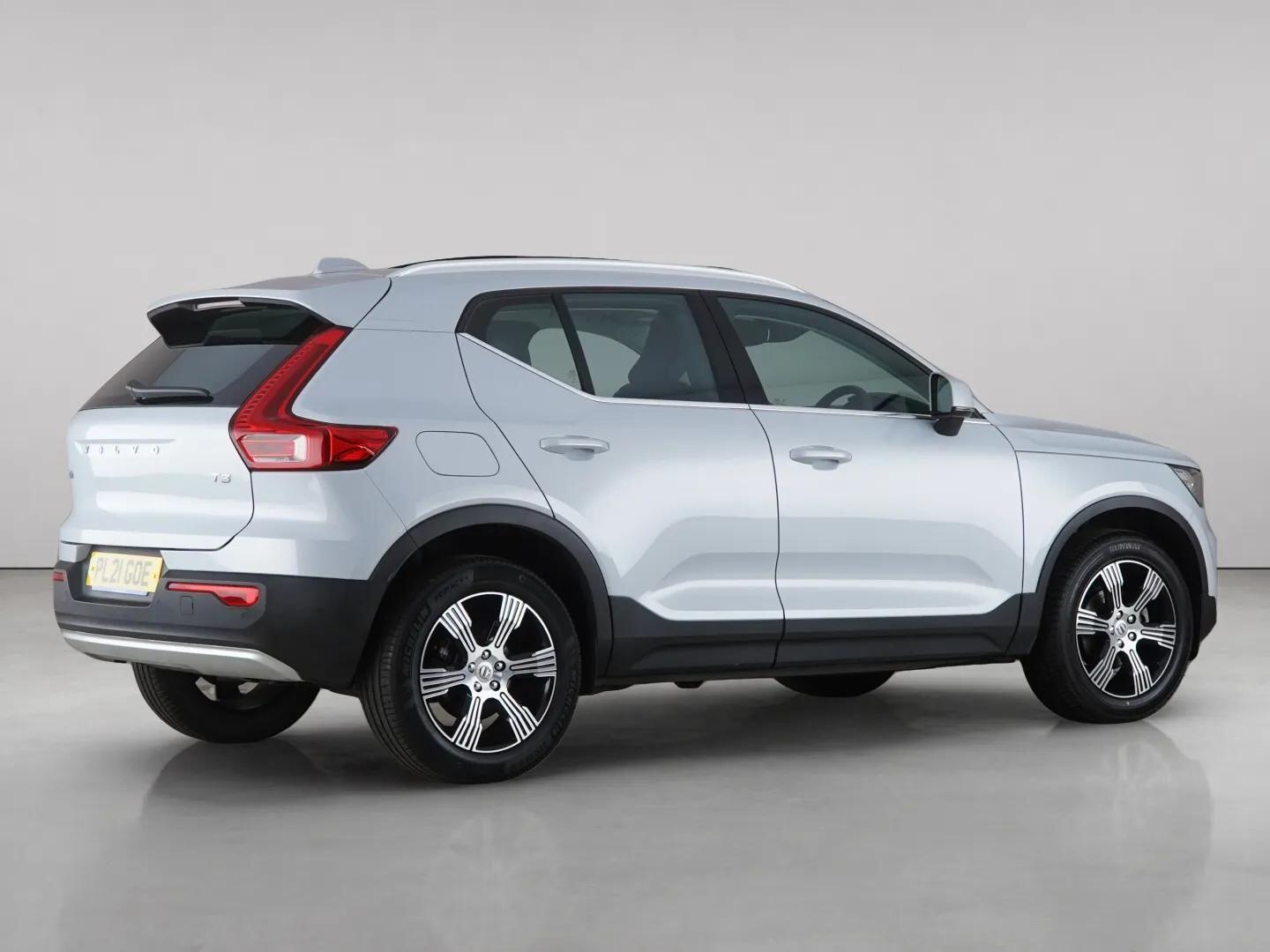 Volvo XC40 view 8