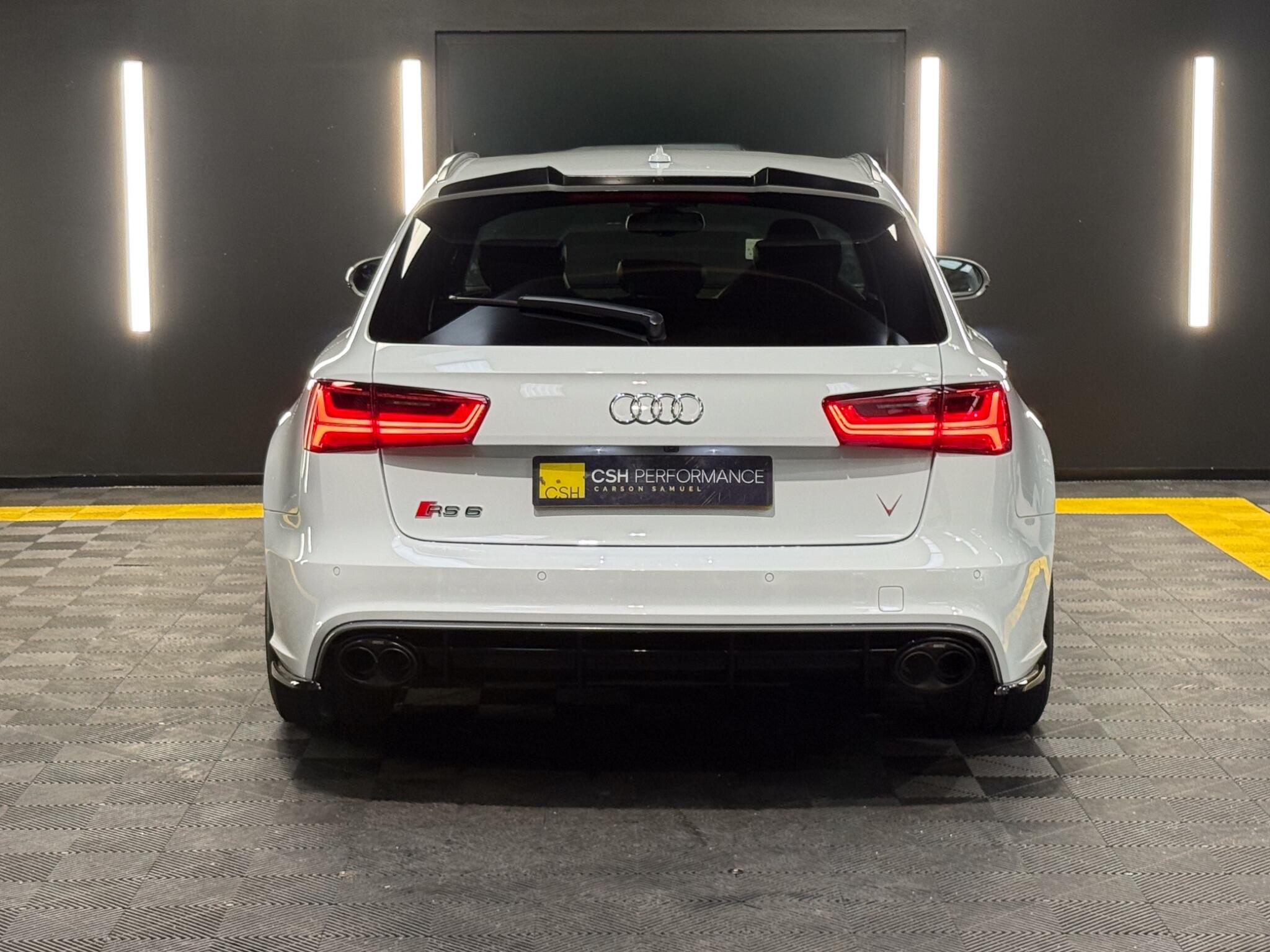 Audi RS6 Avant view 4