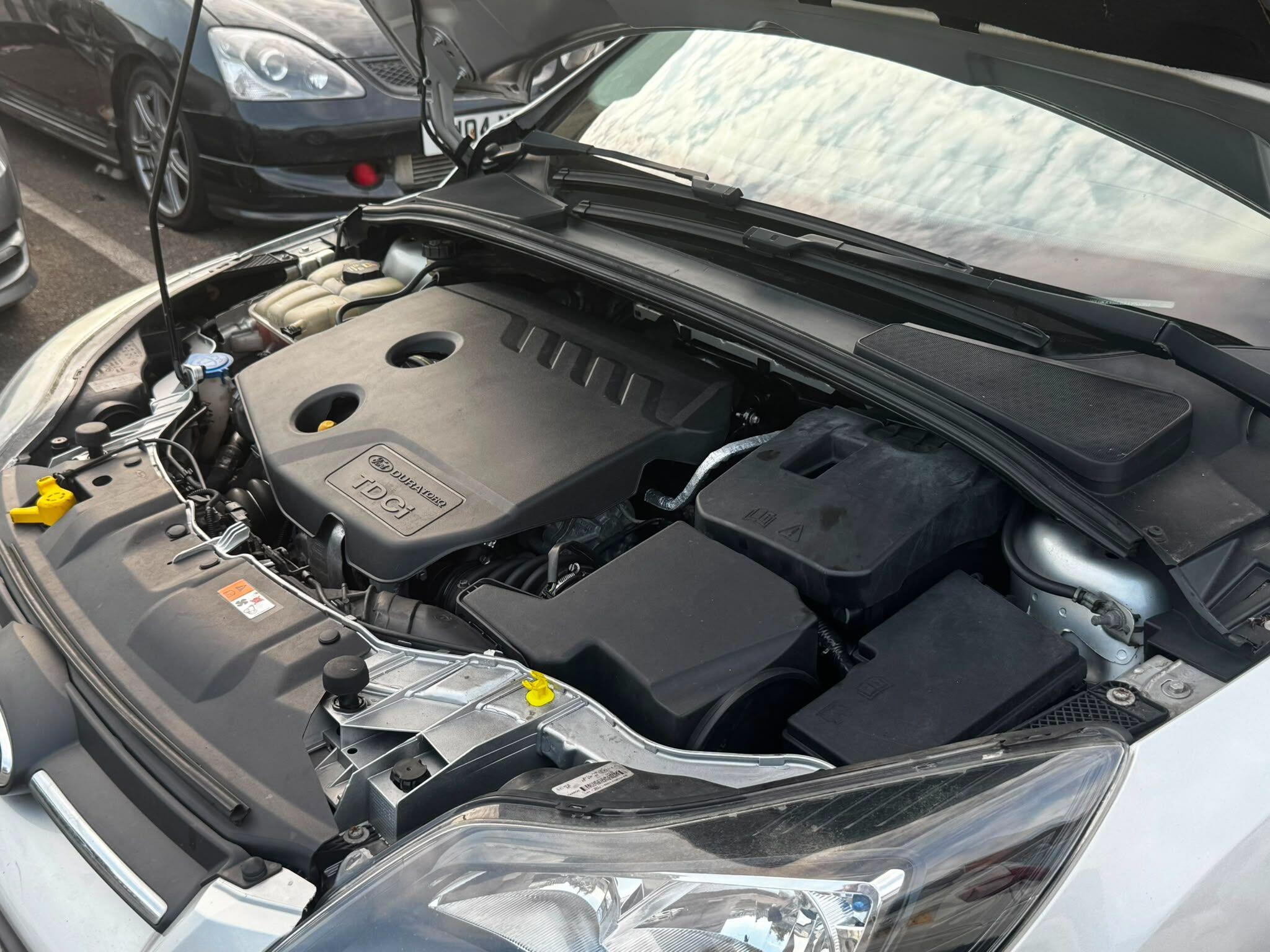 Ford Focus view 49
