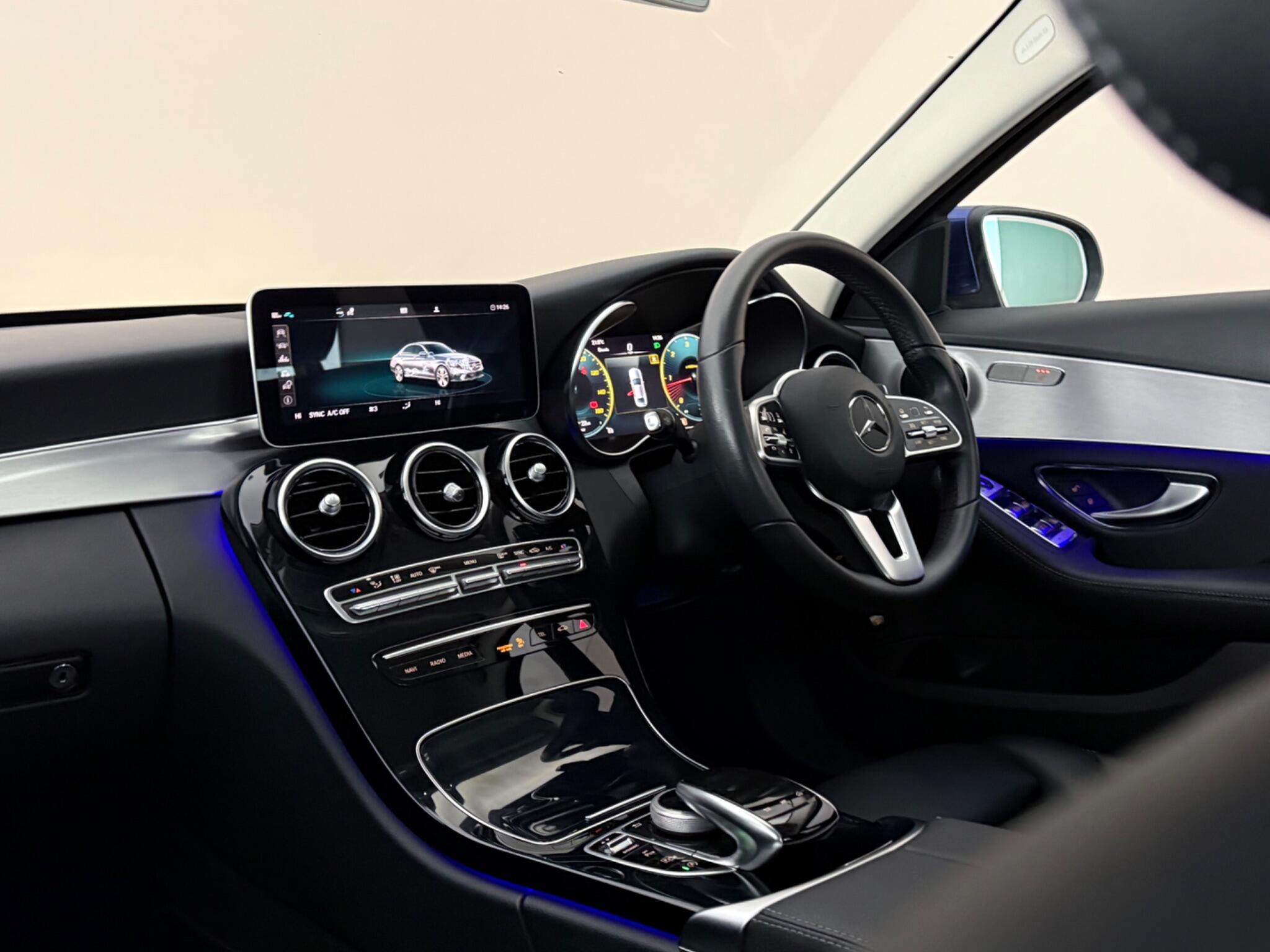 Mercedes-Benz C-Class view 4