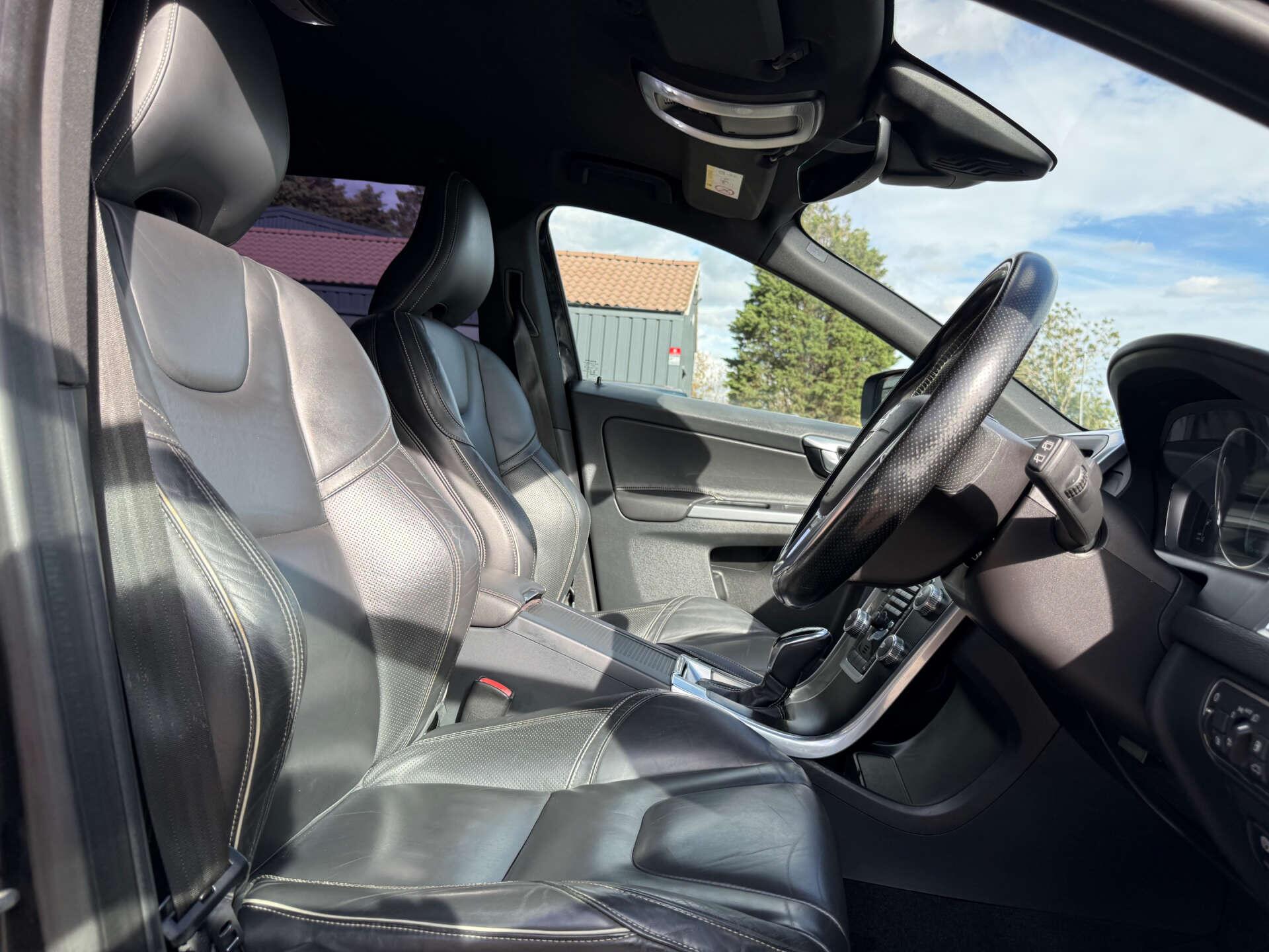Volvo XC60 view 44
