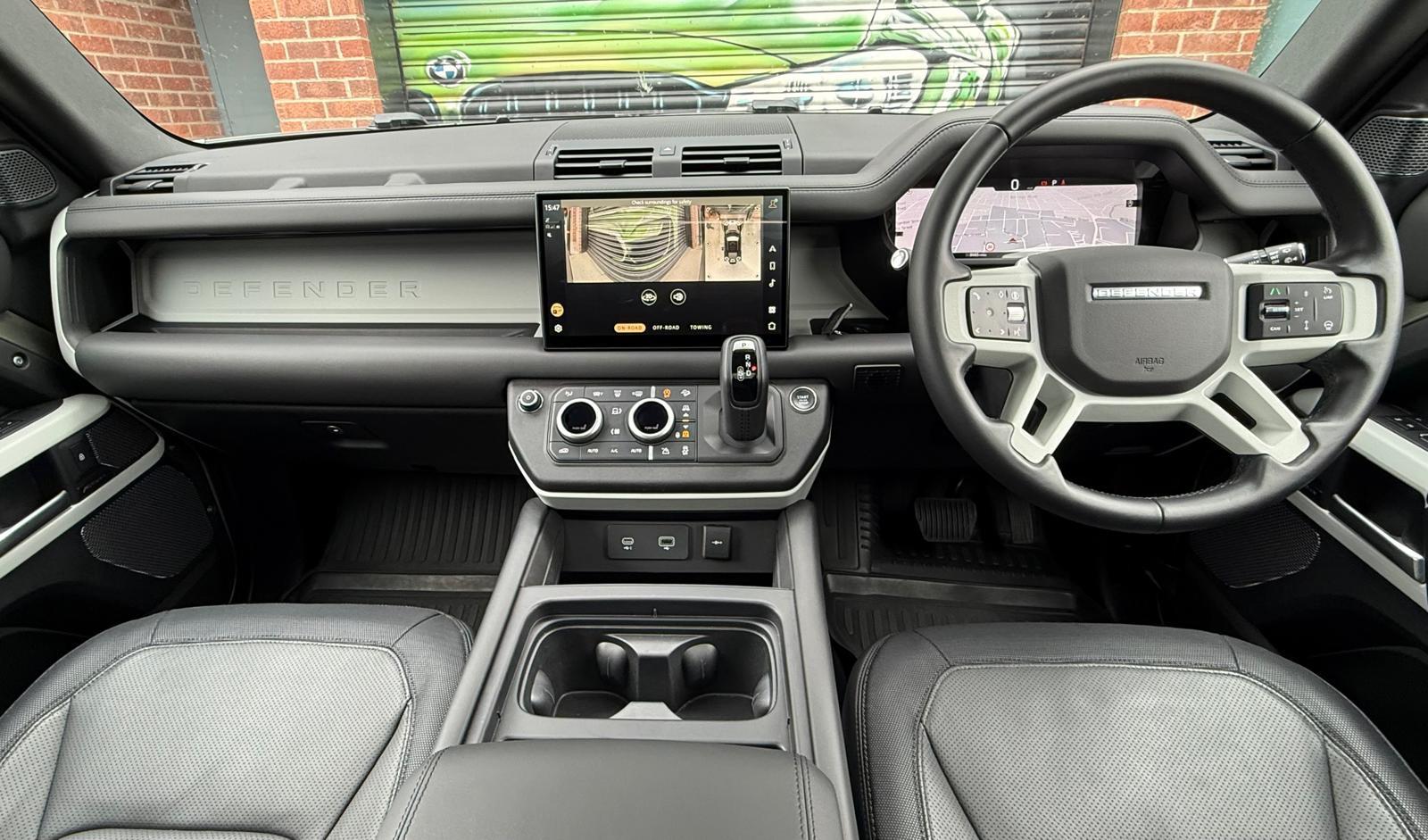 Land Rover Defender view 23