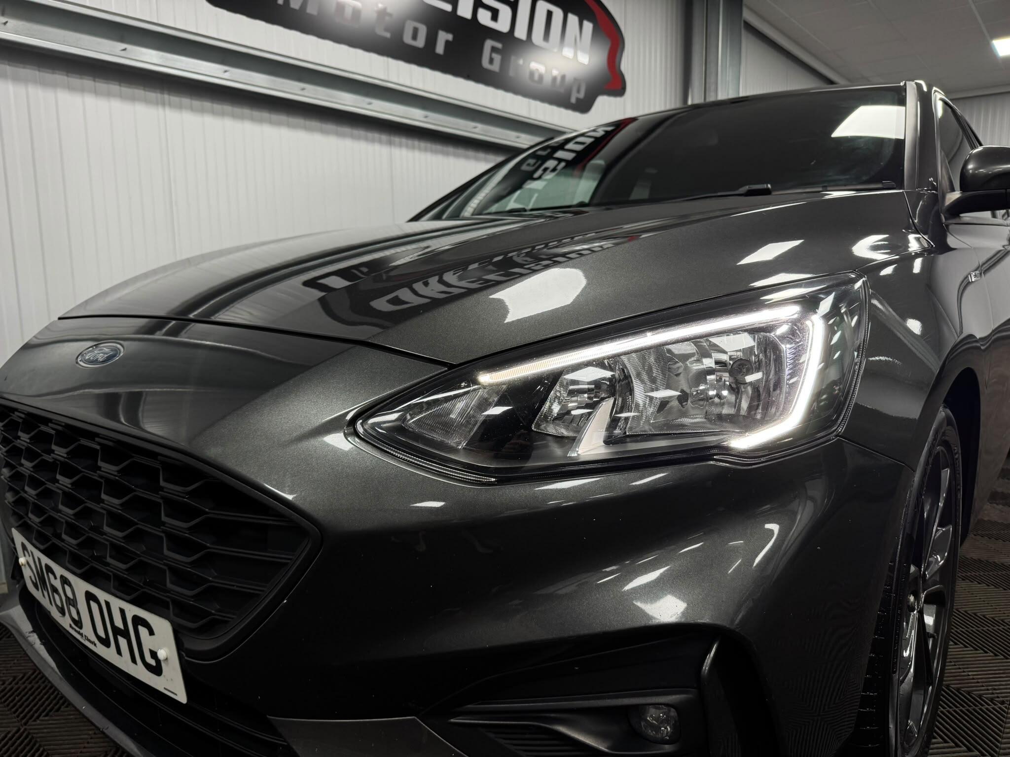 Ford Focus view 16