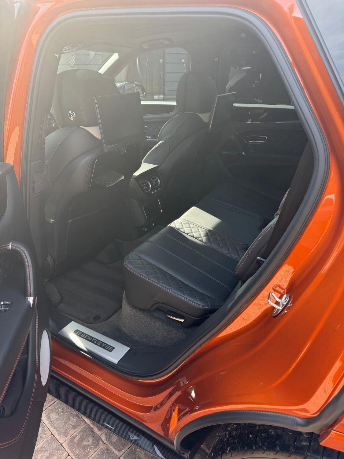 Bentley Bentayga view 19