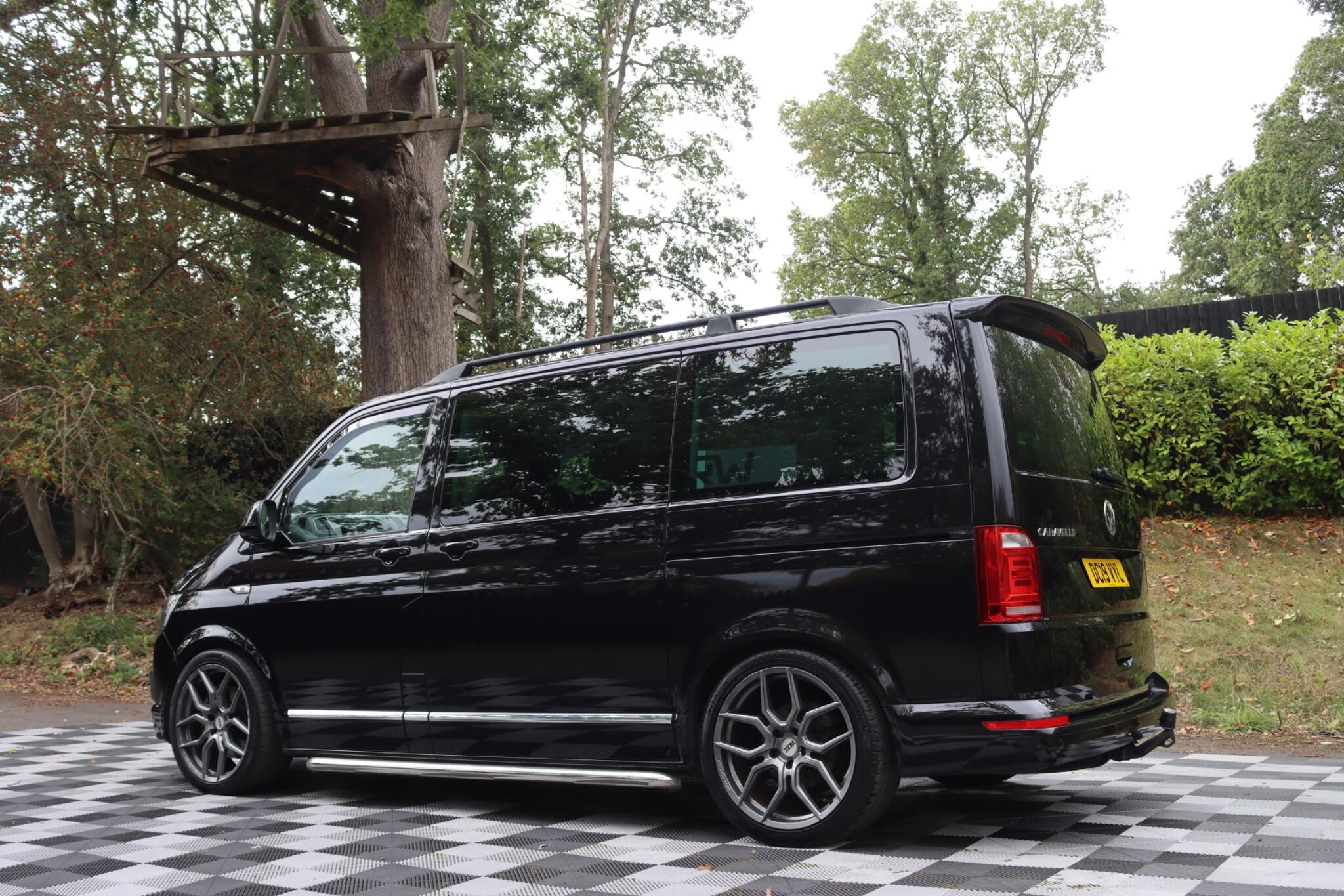 Volkswagen Caravelle view 22
