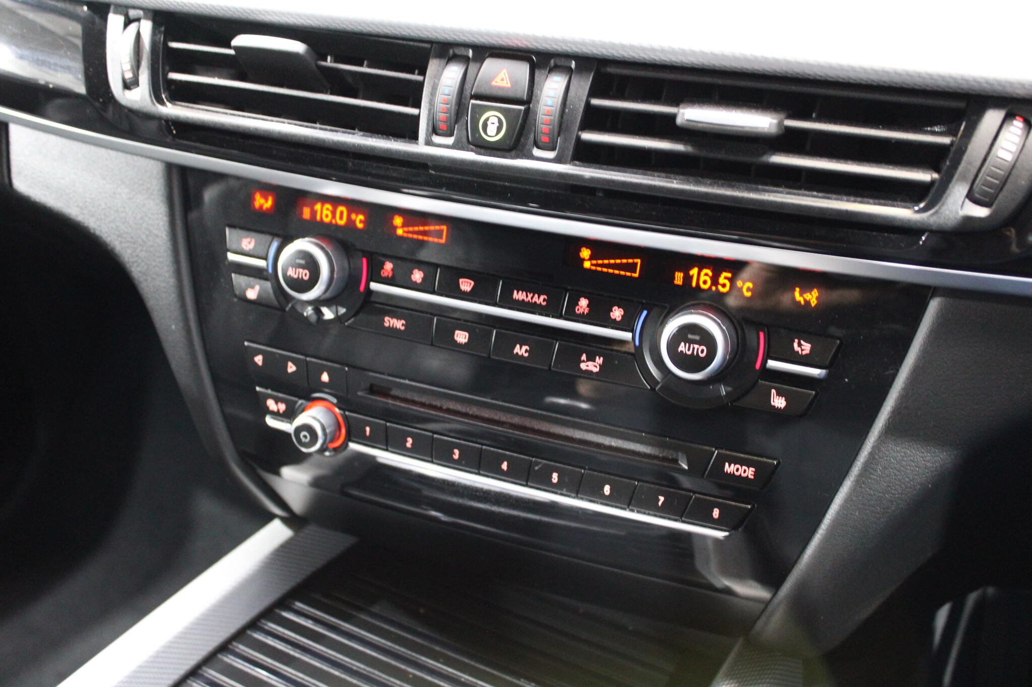 BMW X5 view 29